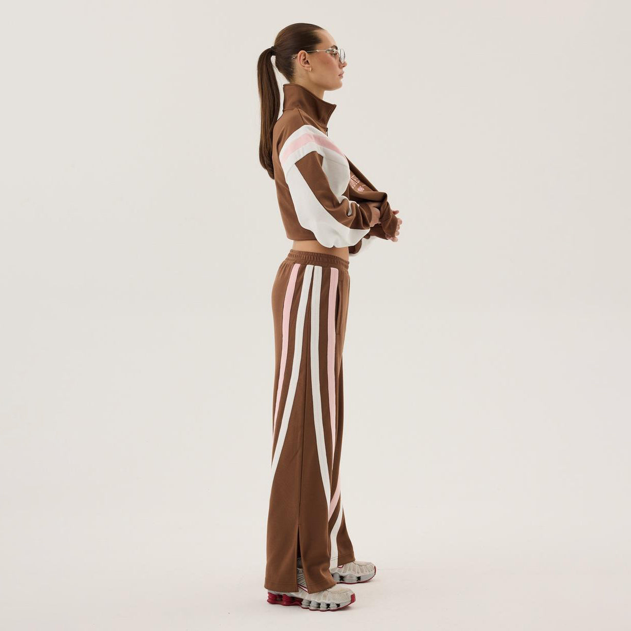 1996 TRACKSIDE SWEATSHIRT – Mocha | ARAMINTA JAMES