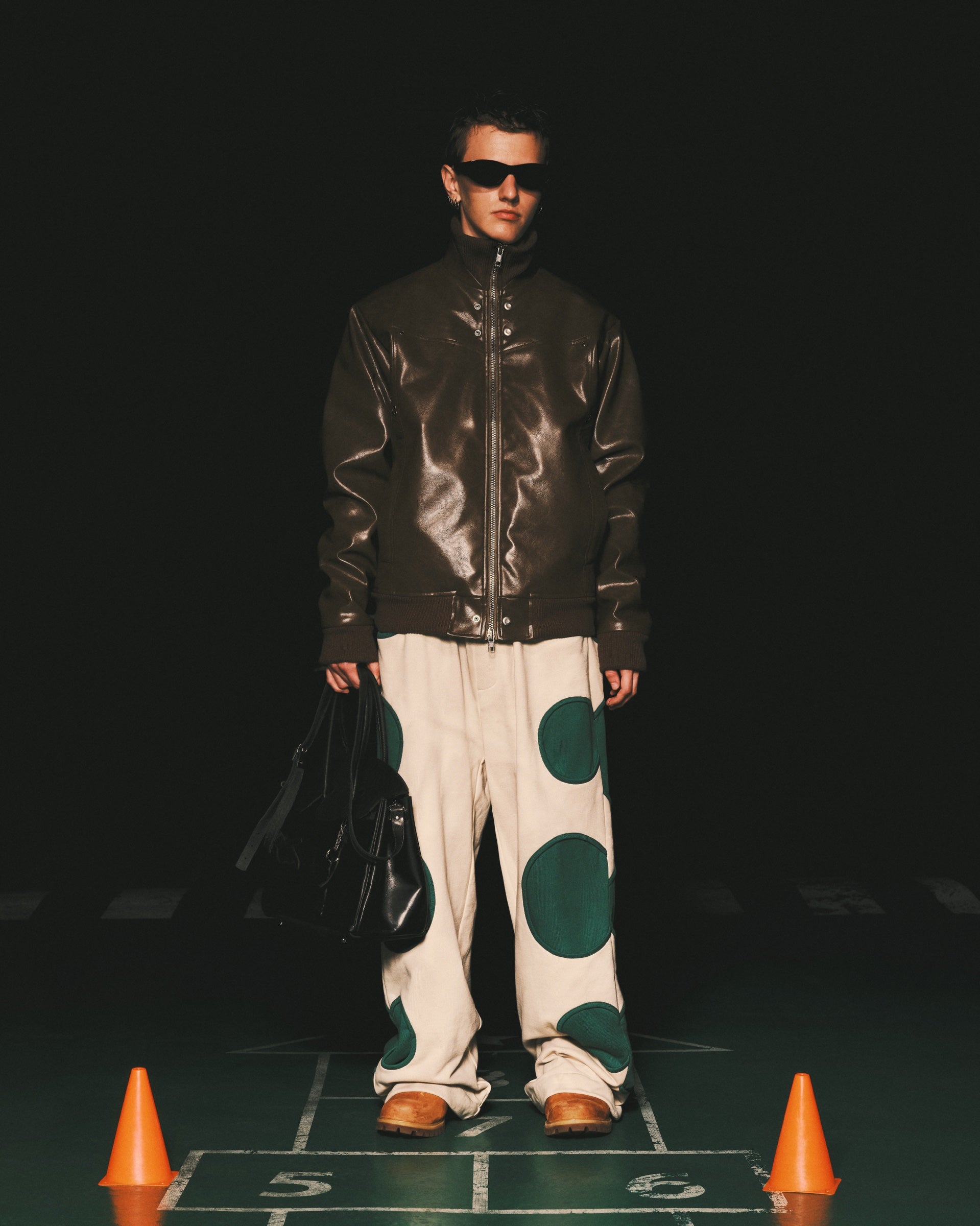 Pla24awp03-2_beige/forest | UFO sweat pants | Color:Beige/Forest【PLATEAU STUDIO_プラトー スタジオ】【archive】