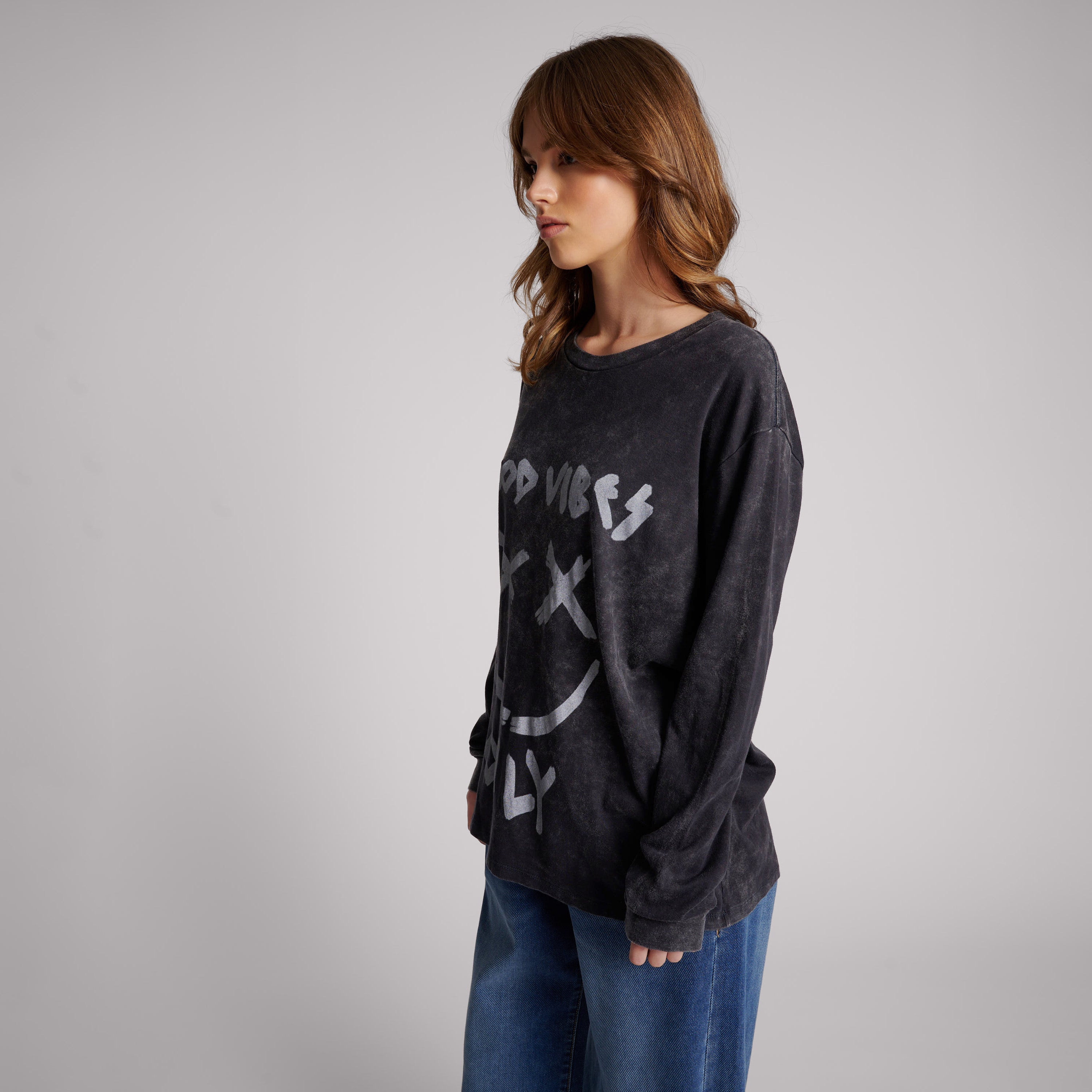 26468C_CHARCOAL | GOOD VIBES ONLY LONG SLEEVE TEE | Color:CHARCOAL【ONE TEASPOON_ワンティースプーン】