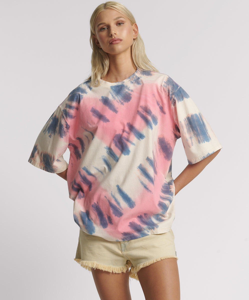 26685_TIE DYE | Hand Sprayed Heart Kobe Tee | Color:Tie Dye【ONE TEASPOON_ワンティースプーン】【archive】