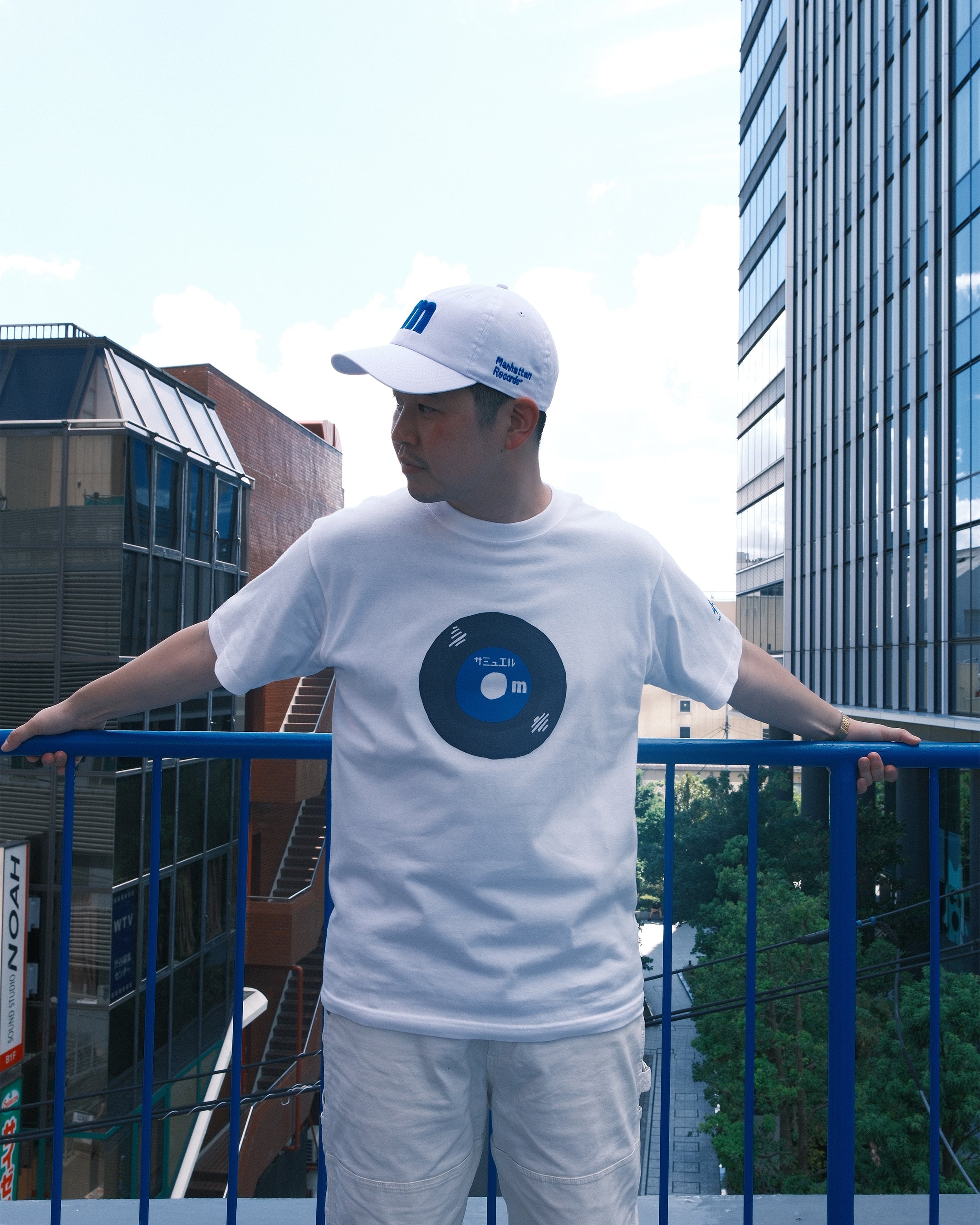 SAMUEL × Manhattan Records M ILLUST LOGO S/S CAP | Color:White/Navy/Black | S-25ss-H-004【SAMUEL_サミュエル】