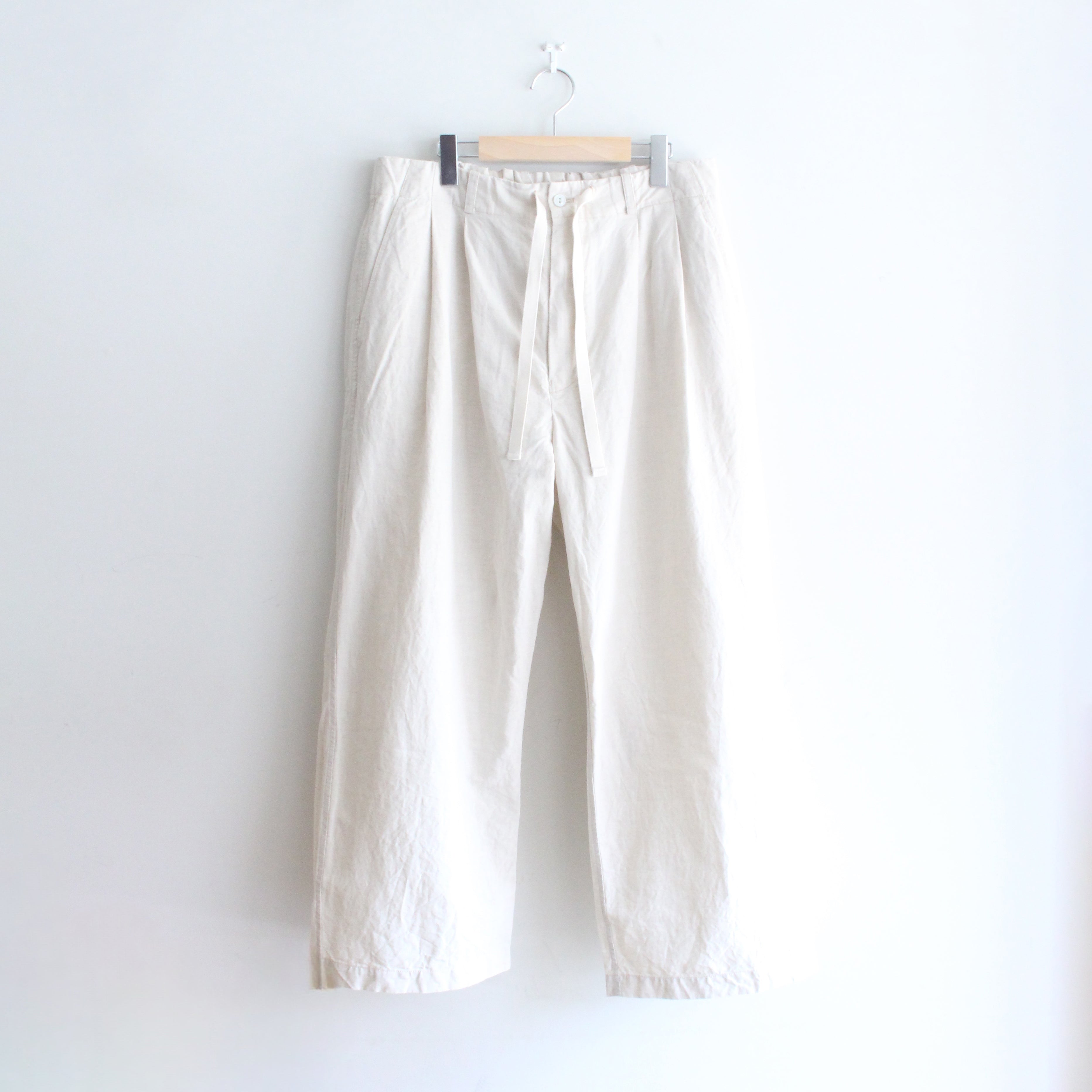 BAGS EASY WIDE PANTS-CHAMBRAY | Color_Ecru | No_BE-02_Ecru【CATTA_カッタ】【入荷予定アイテム・入荷連絡可能】