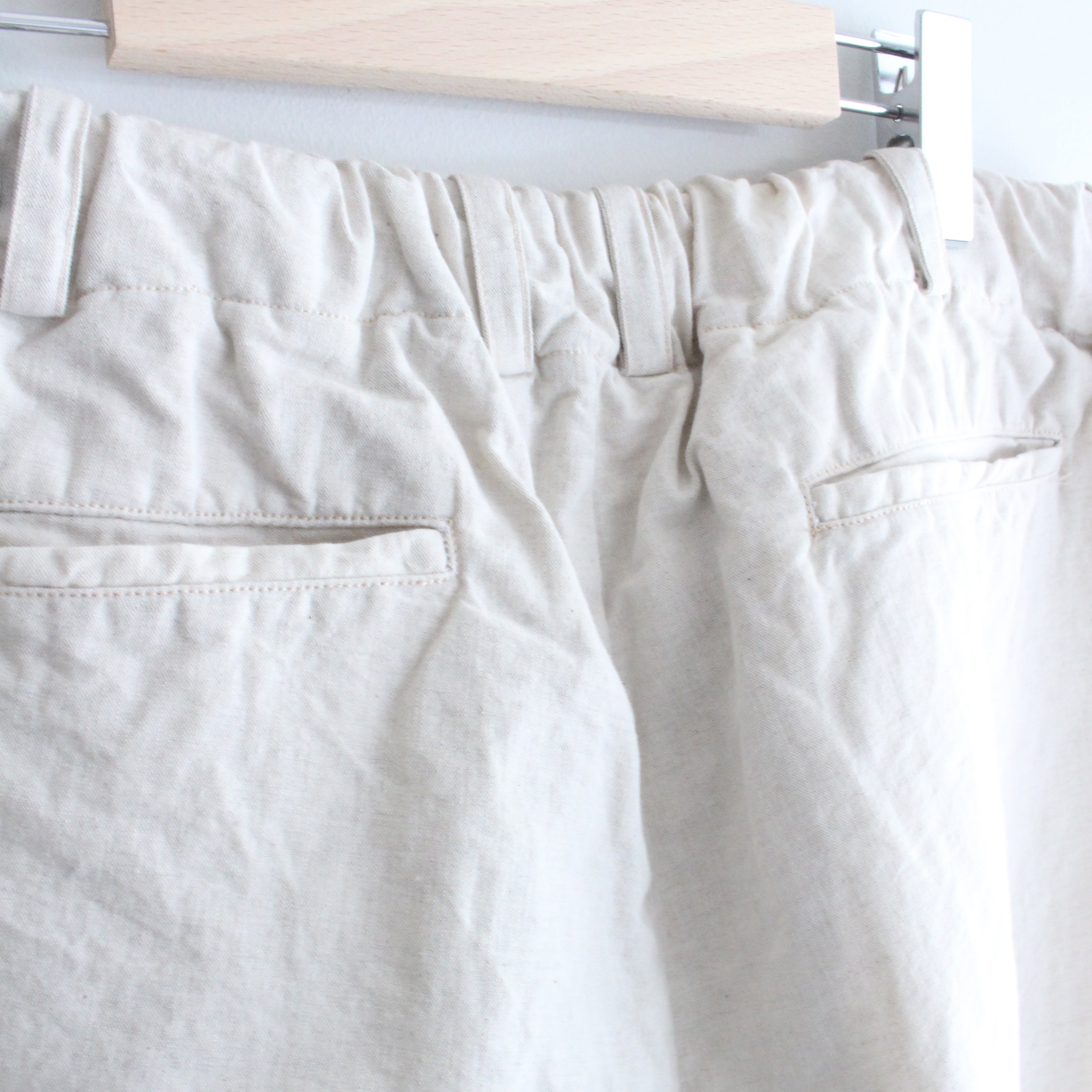 BAGS EASY WIDE PANTS-CHAMBRAY | Color_Ecru | No_BE-02_Ecru【CATTA_カッタ】【入荷予定アイテム・入荷連絡可能】