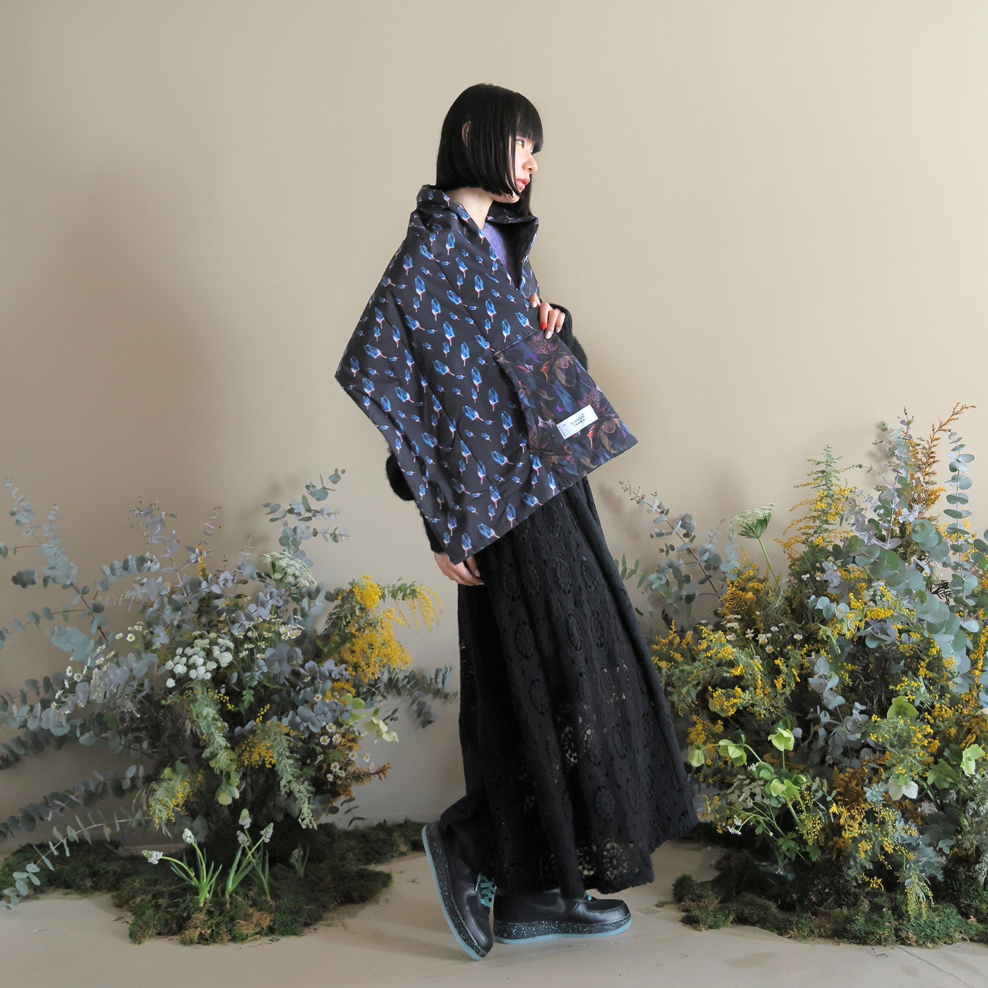 BSD24AW-02_BLACK | Flower Down Stole | Color:Black【BEDSIDEDRAMA_ベッドサイドドラマ】