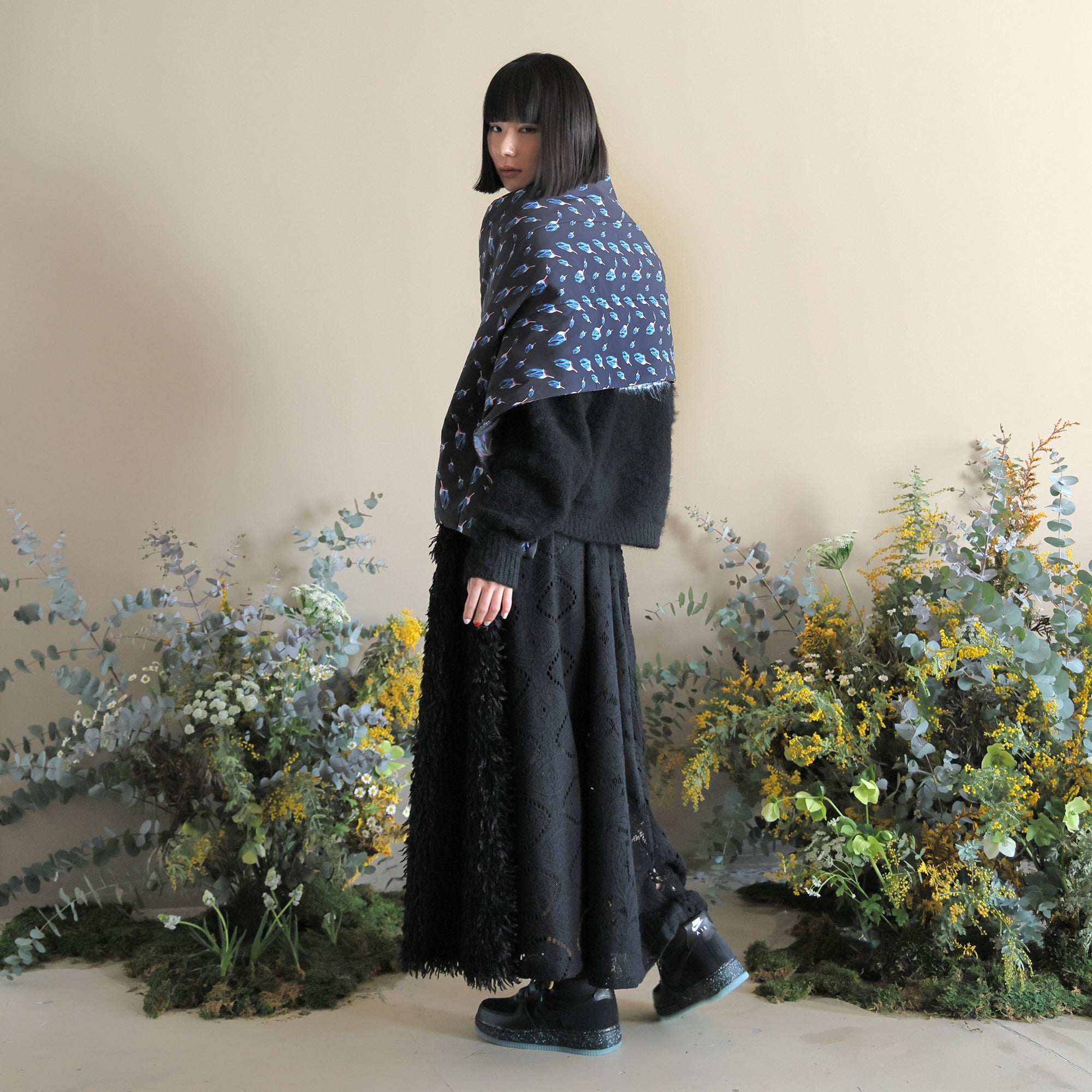 BSD24AW-02_BLACK | Flower Down Stole | Color:Black【BEDSIDEDRAMA_ベッドサイドドラマ】