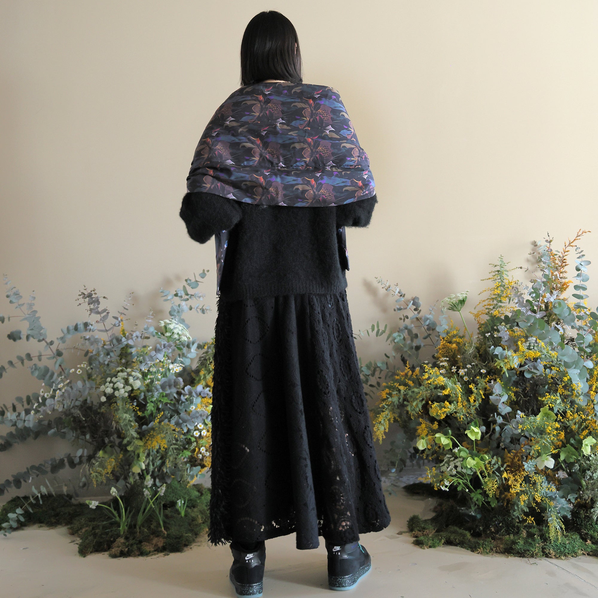 BSD24AW-02_BLACK | Flower Down Stole | Color:Black【BEDSIDEDRAMA_ベッドサイドドラマ】