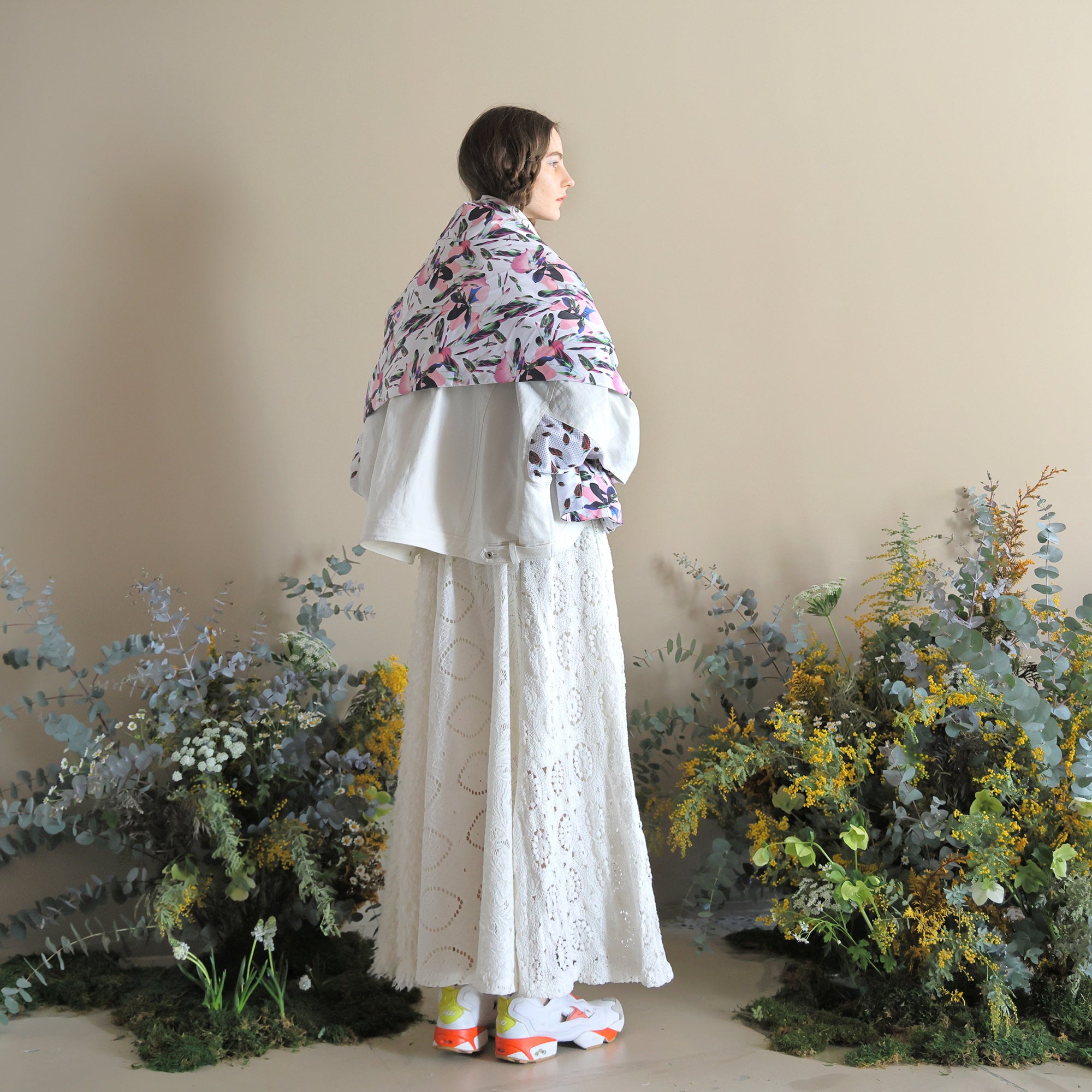 BSD24AW-02_WHITE | Flower Down Stole | Color:White【BEDSIDEDRAMA_ベッドサイドドラマ】