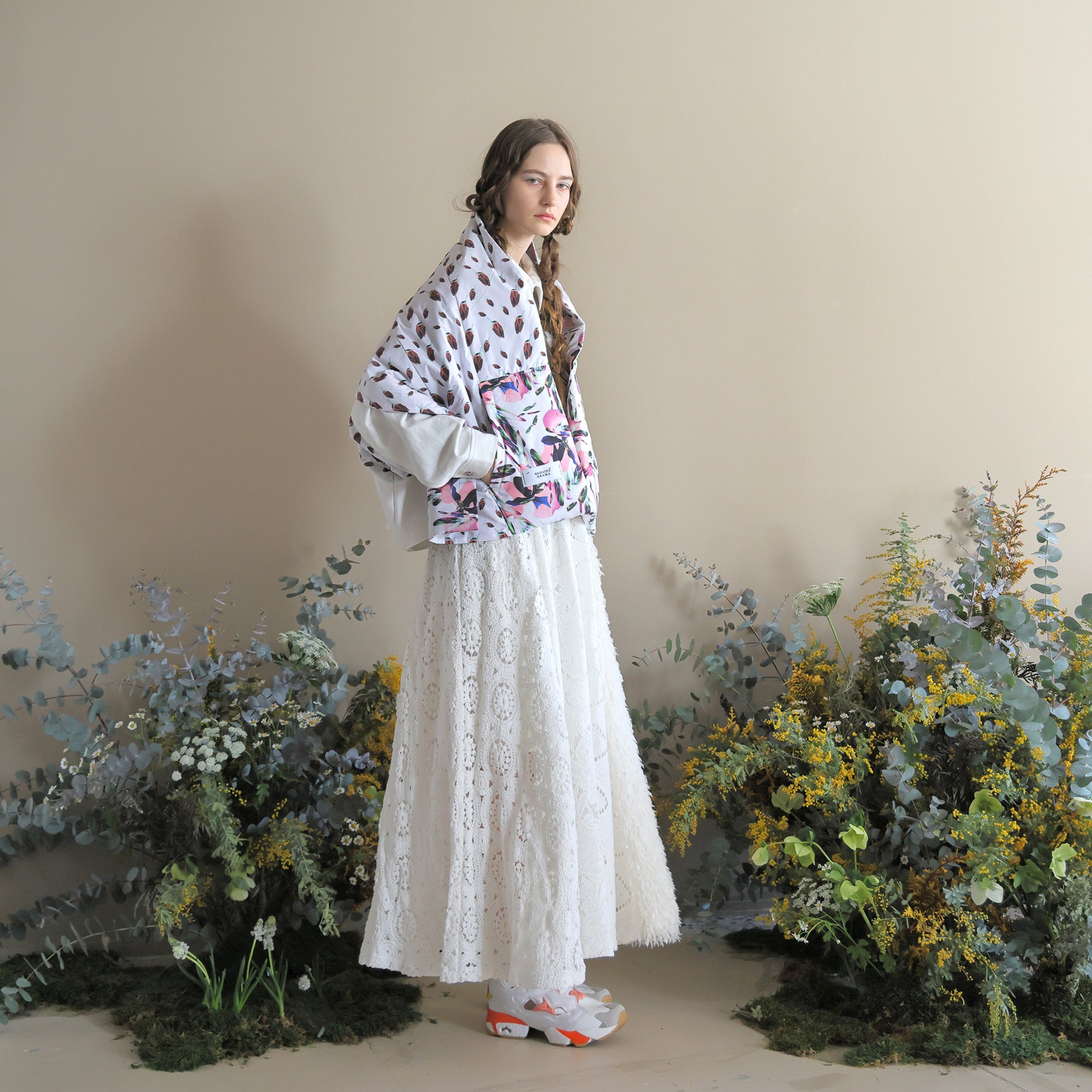 BSD24AW-02_WHITE | Flower Down Stole | Color:White【BEDSIDEDRAMA_ベッドサイドドラマ】