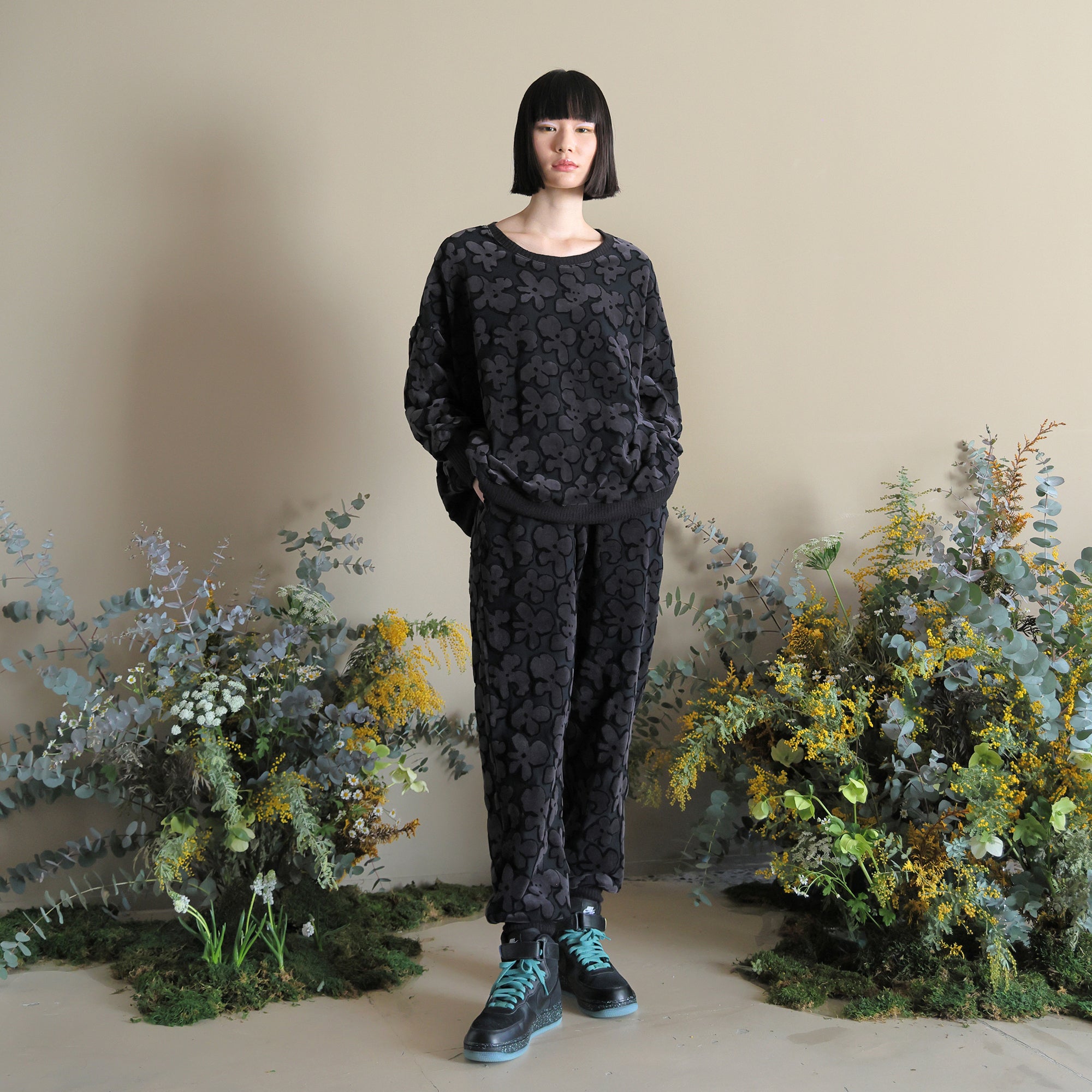 BSD24AW-16_VELOR BK | Flowers JQ Pulover | Color:Velor Bk【BEDSIDEDRAMA_ベッドサイドドラマ】【archive】