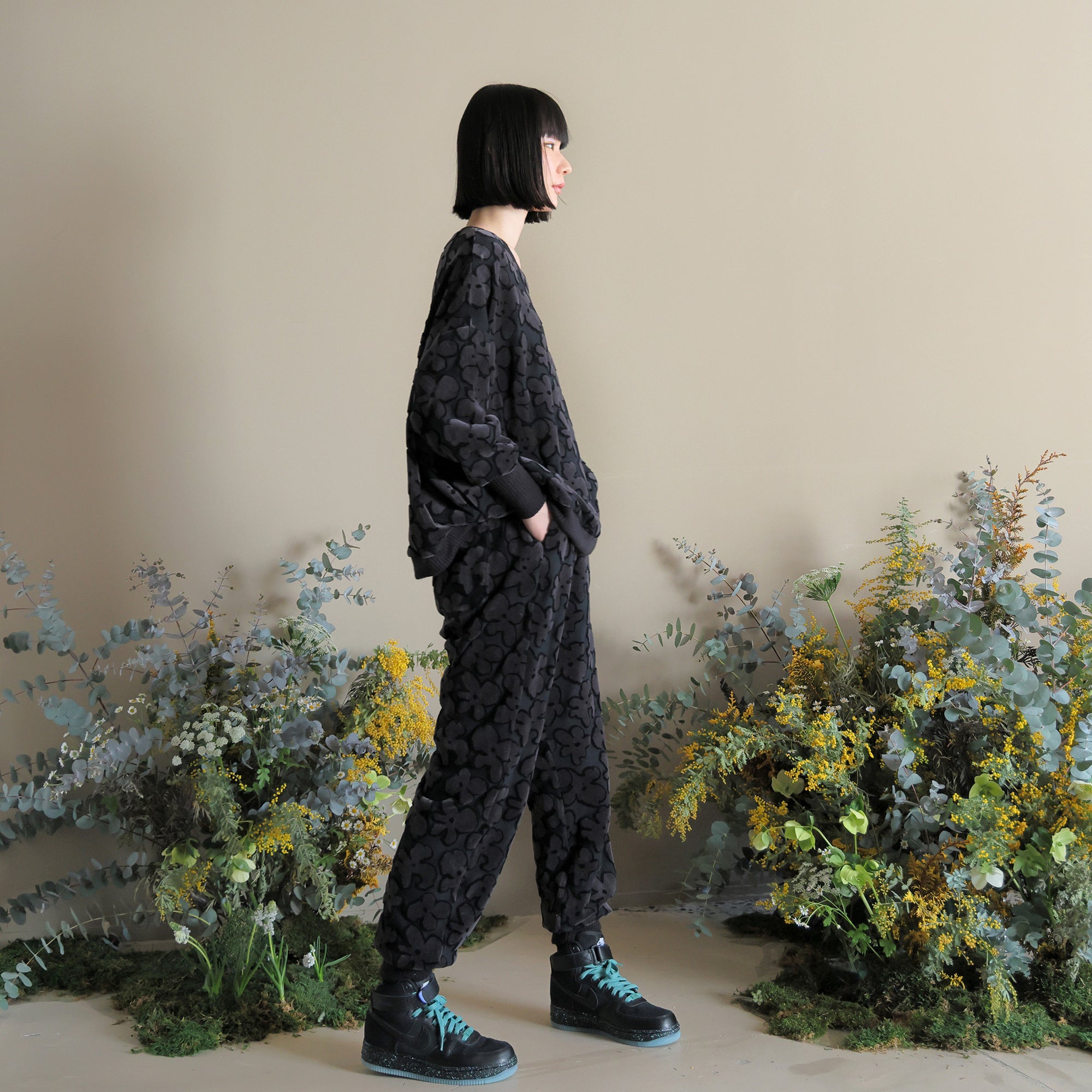 BSD24AW-16_VELOR BK | Flowers JQ Pulover | Color:Velor Bk【BEDSIDEDRAMA_ベッドサイドドラマ】【archive】