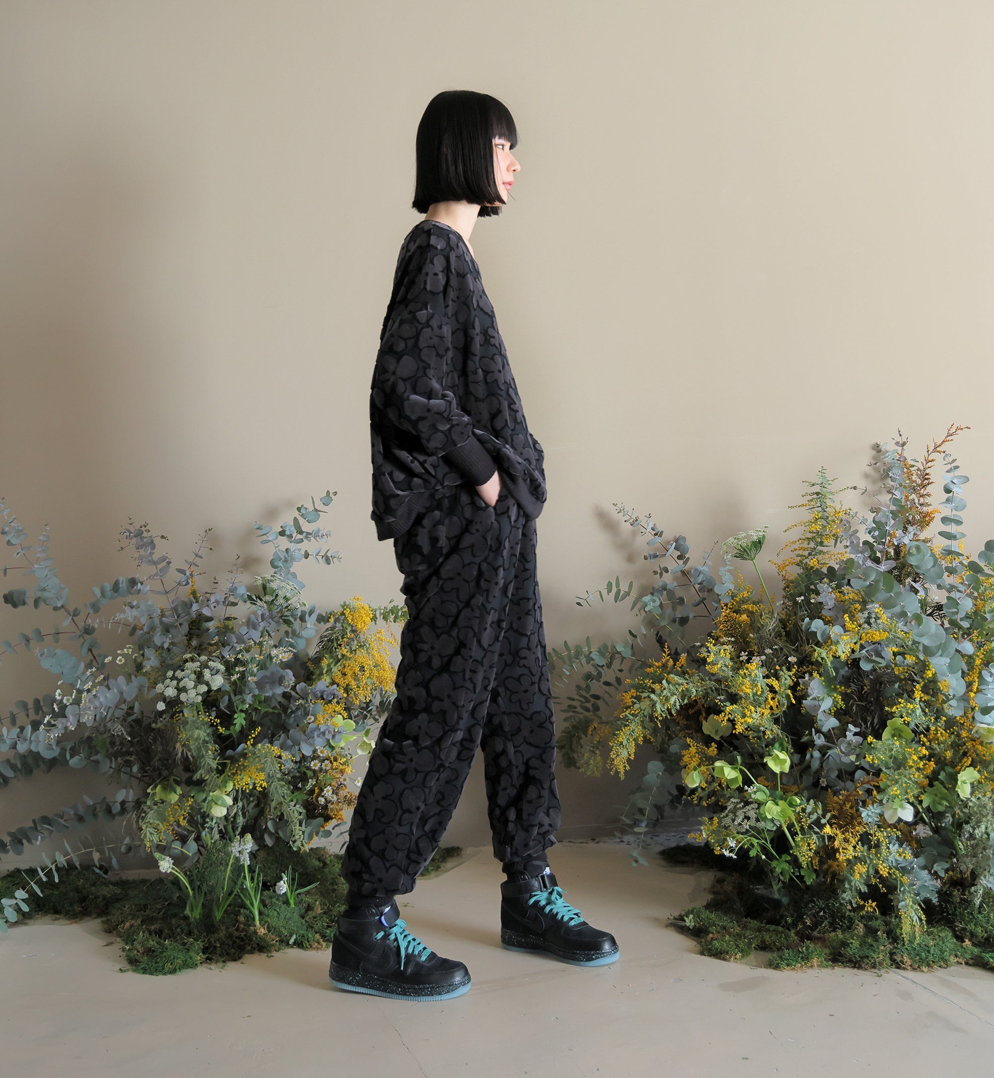 BSD24AW-17_VELOR BK | Flowers JQ Pants | Color:Velor Bk【BEDSIDEDRAMA_ベッドサイドドラマ】【archive】