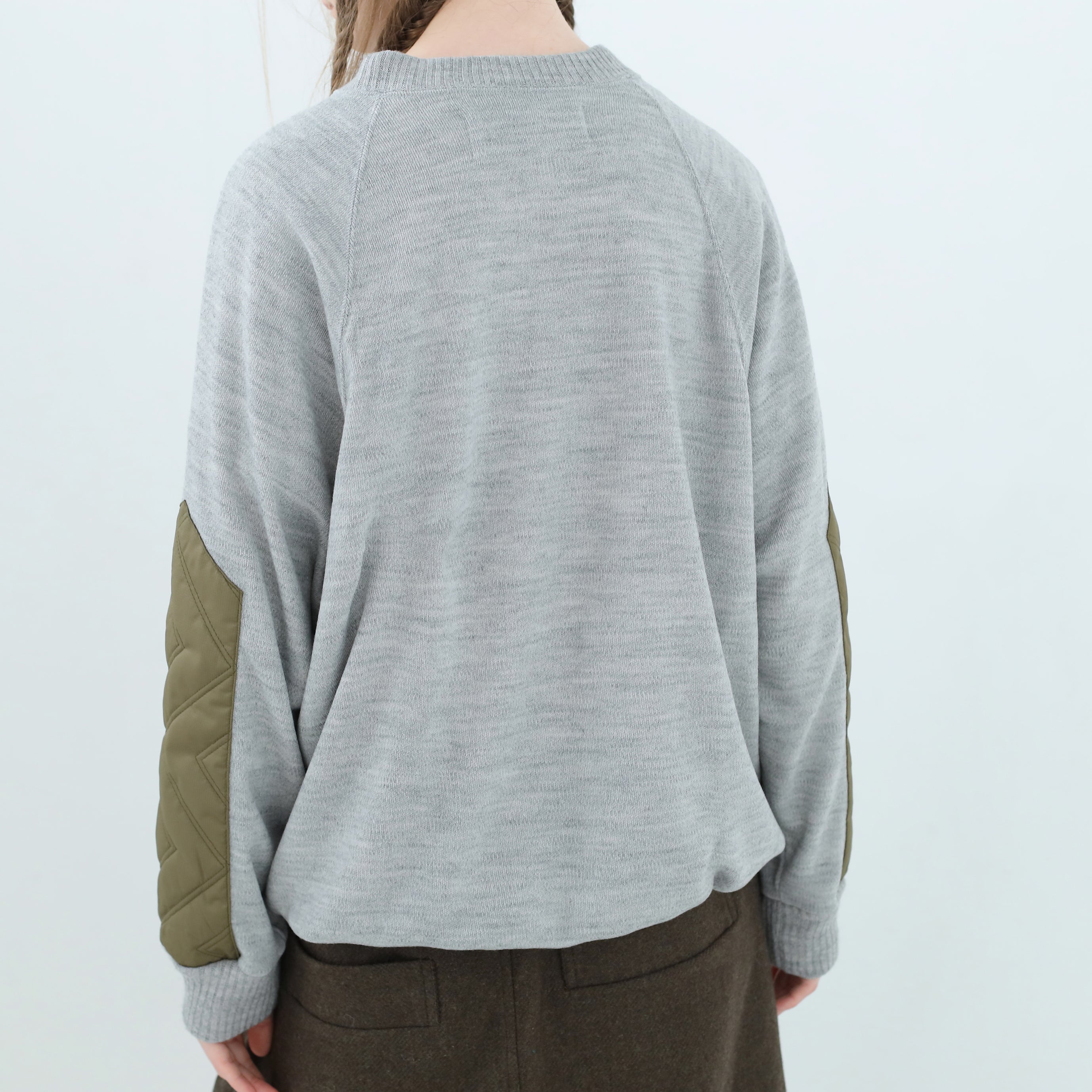 Quilt Patch Pulover – Grey | BEDSIDEDRAMA | 入荷予定アイテム