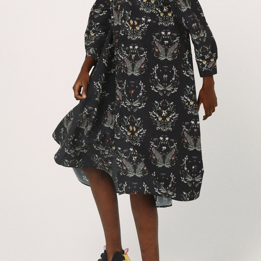 Dance In The Garden Maxi Shirt– Black | BEDSIDEDRAMA