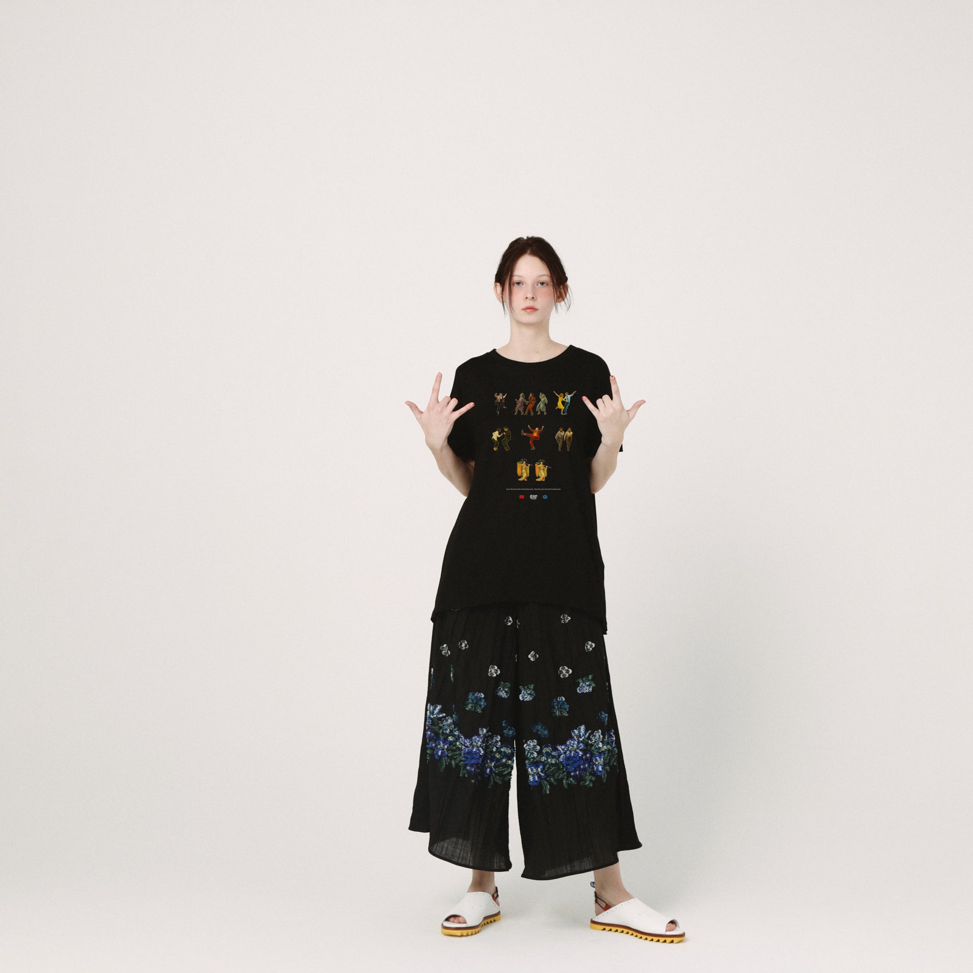 OMNIDANCE Flare T-Shirt– Black | BEDSIDEDRAMA