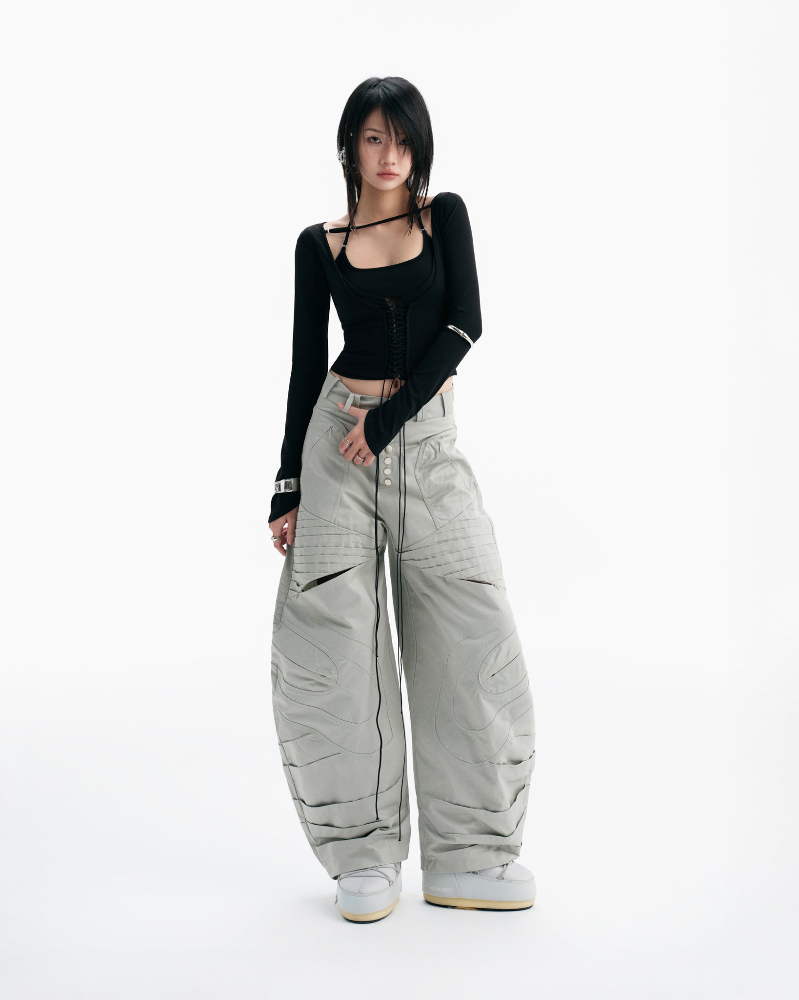 BISOU LONG SLEEVE TOP (BLACK) | Bunny Hill Concept