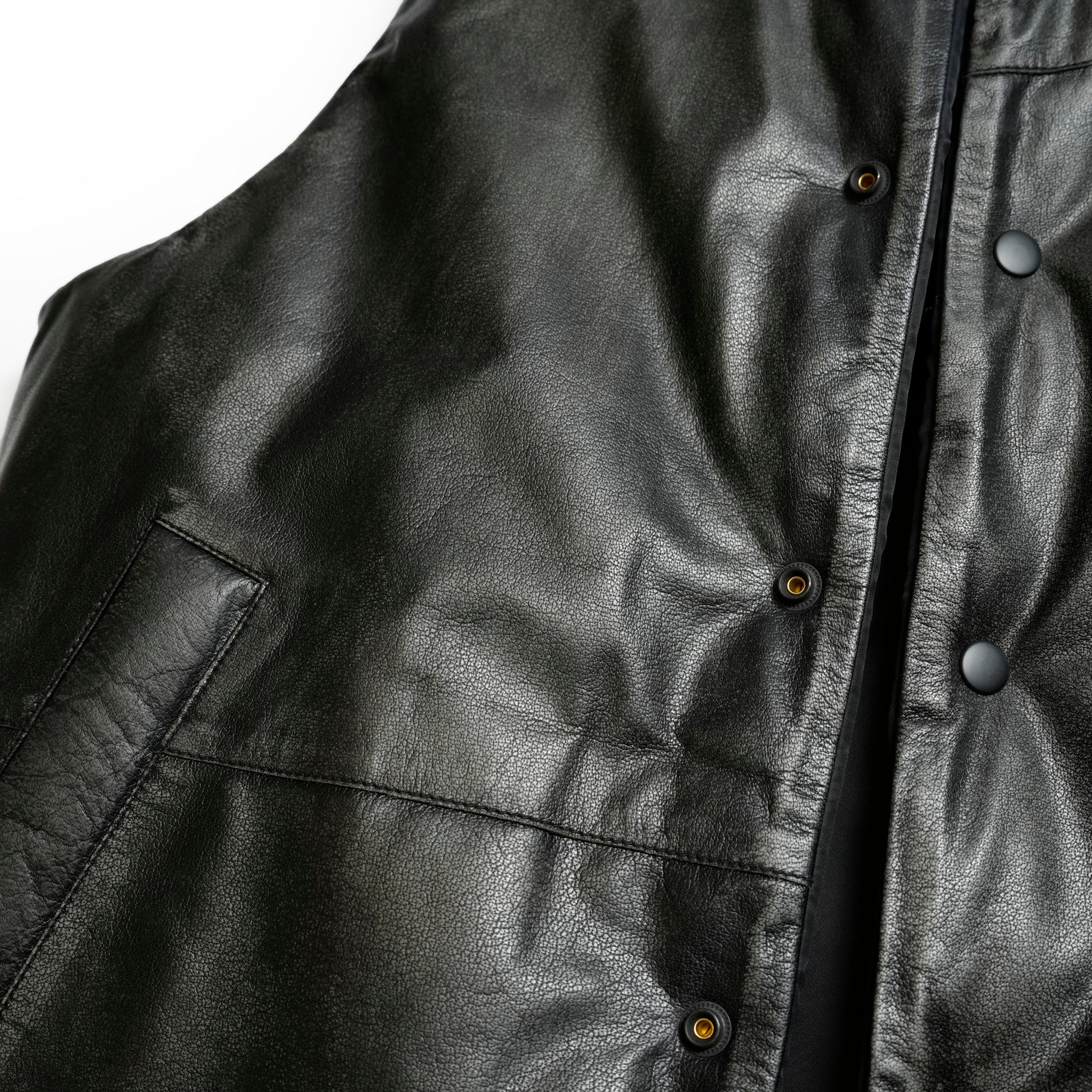 VOO-SPG-15_BLACKWATCH | EXELEZA REV VEST SP | Color:BLACK LEATHER(ダメージ加工)【VOO_ヴォー】
