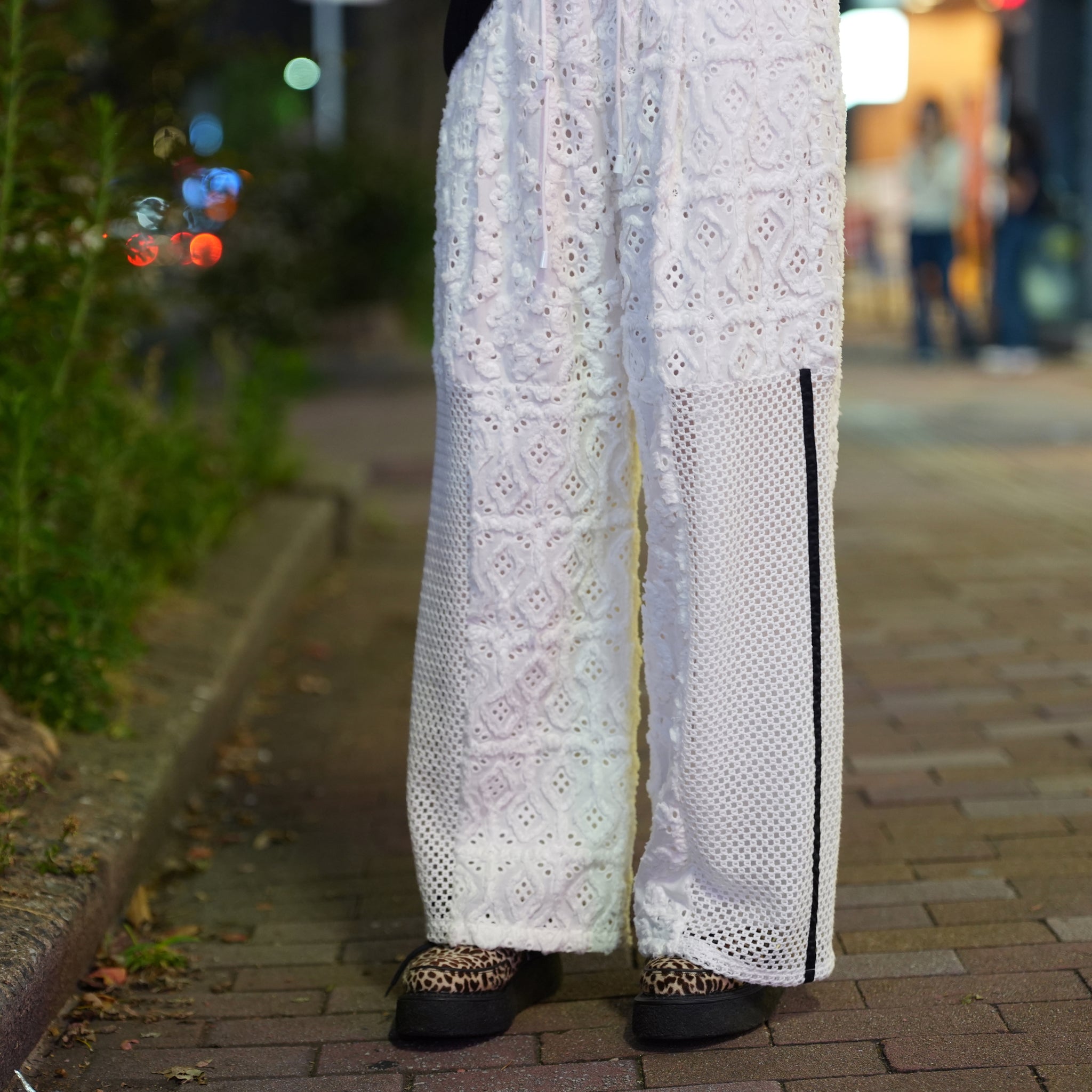 エンブロイダリーレースパッチパンツ – White | REHERSALL