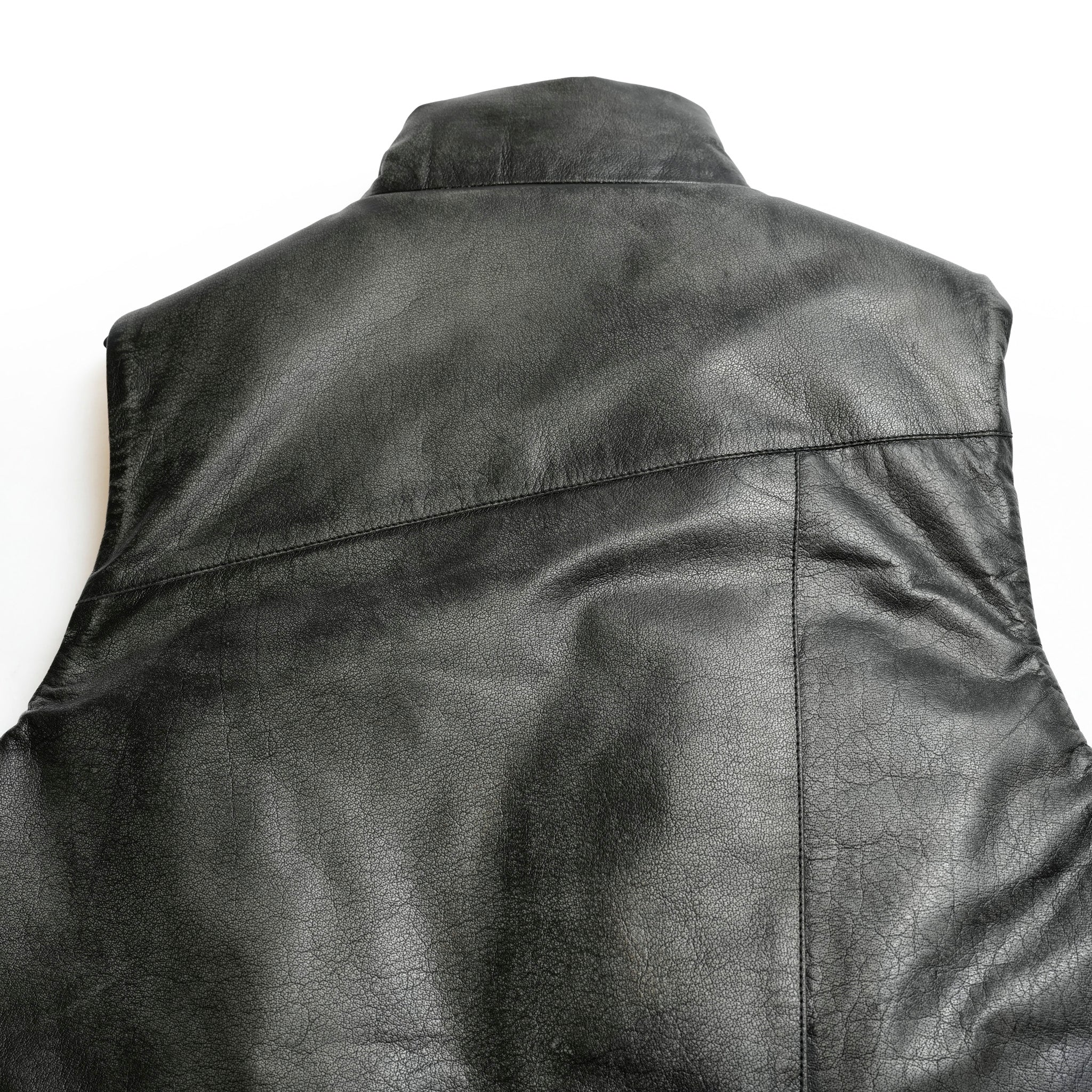 VOO-SPG-15_BLACKWATCH | EXELEZA REV VEST SP | Color:BLACK LEATHER(ダメージ加工)【VOO_ヴォー】