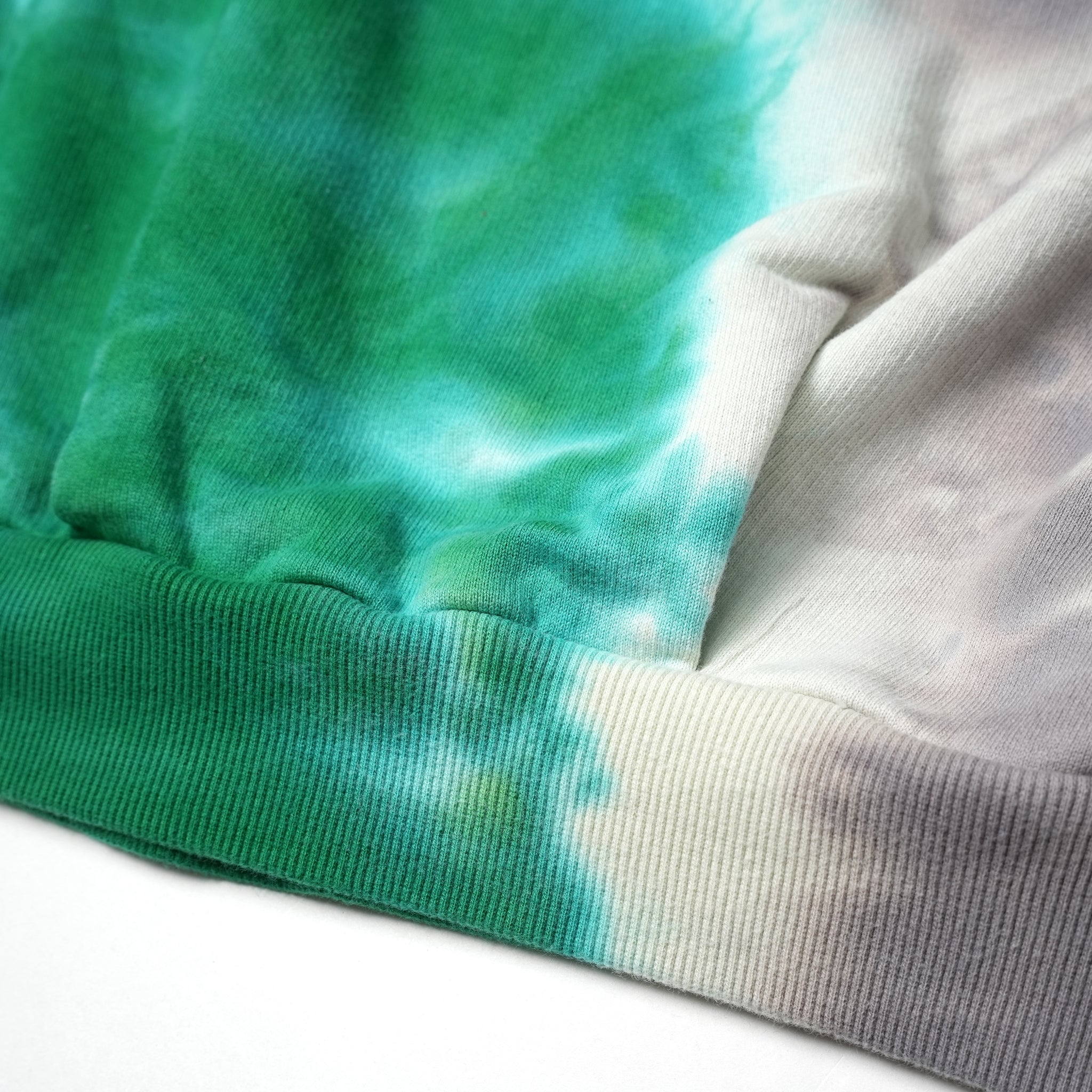 Tiedye Pile Pullover – Mix / Coffee | AMBERGLEAM
