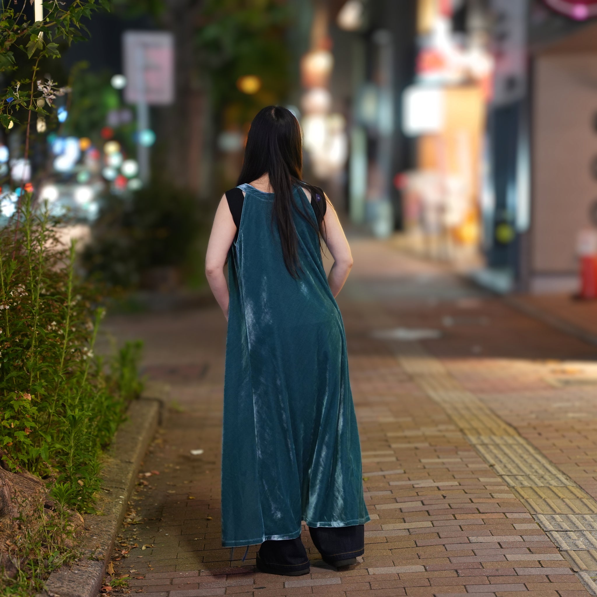 ベロアホルターネックドレス – Dusty Blue | AMBERGLEAM