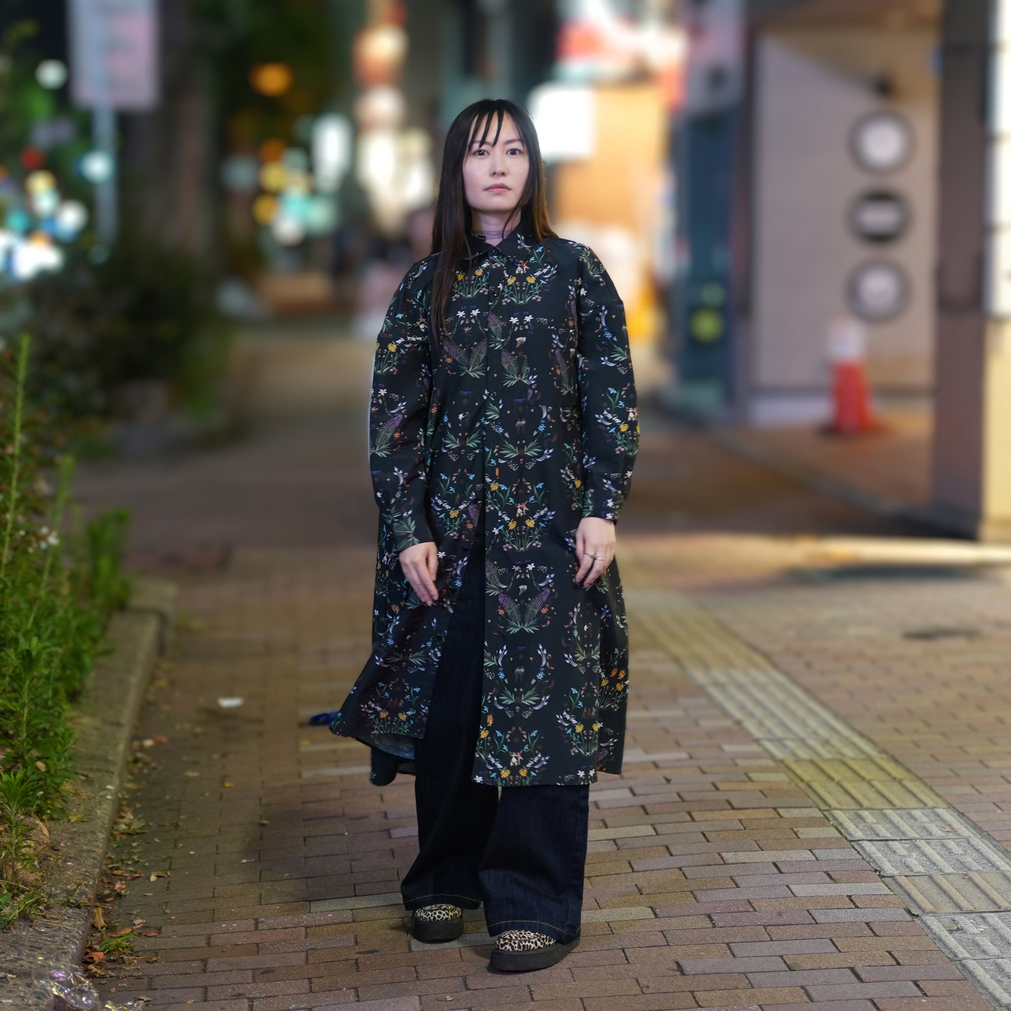 Dance In The Garden Maxi Shirt– Black | BEDSIDEDRAMA