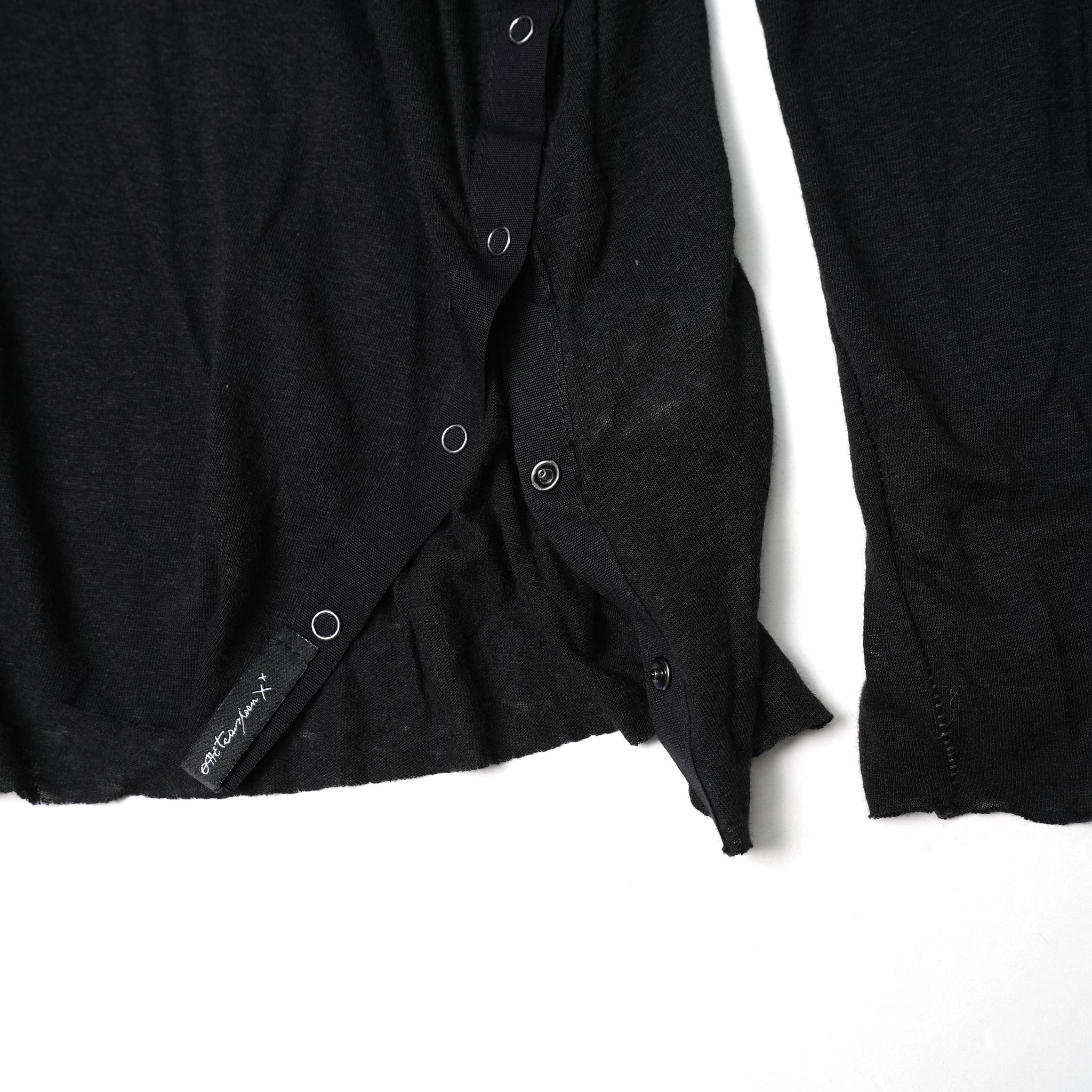No:25835 | Name:BLACK SPLIT SIDE LONG SLEEVE TEE | Color:BLACK【ONE TEASPOON_ワンティースプーン】