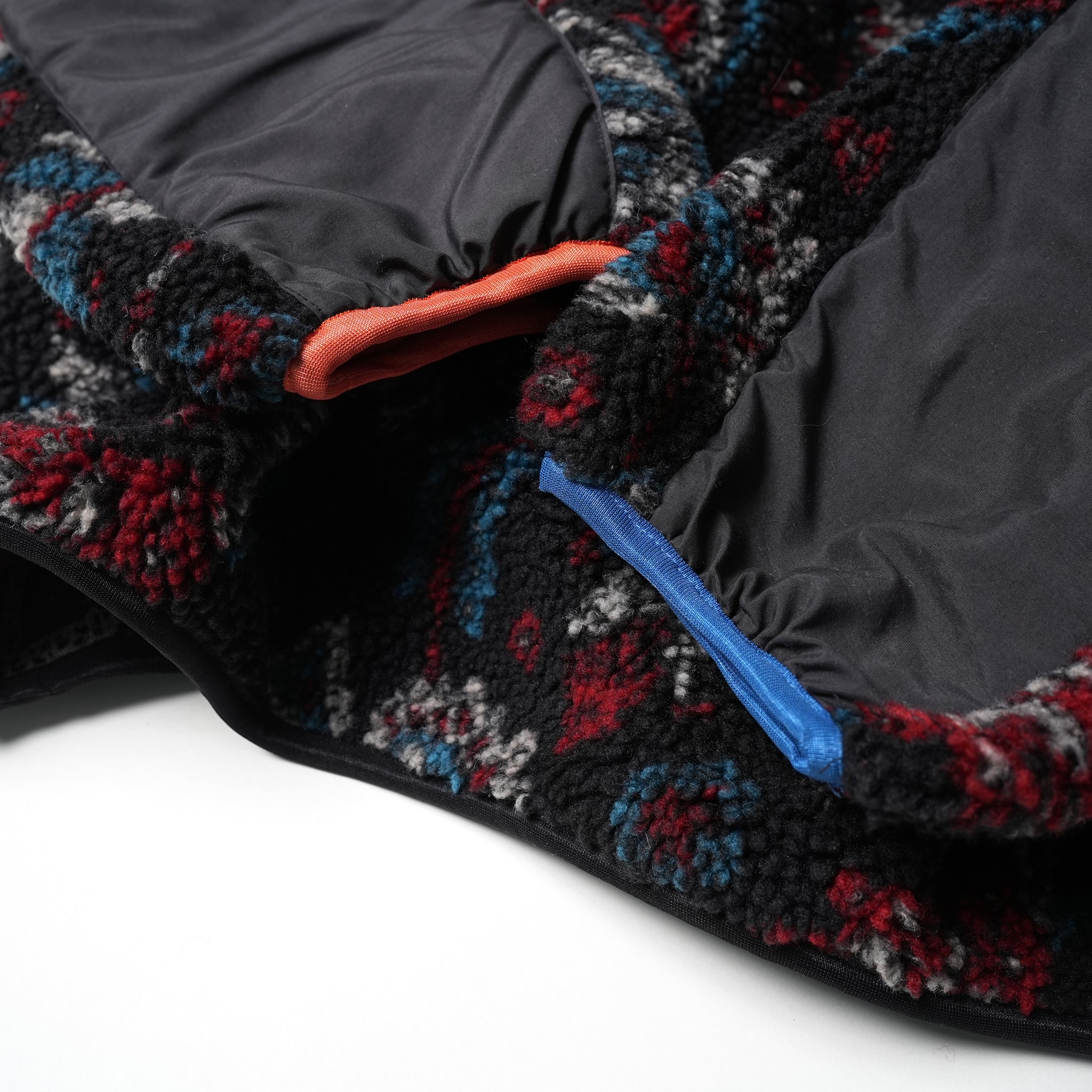 Courtyard Fleece Pullover – Flower | NEYVOR