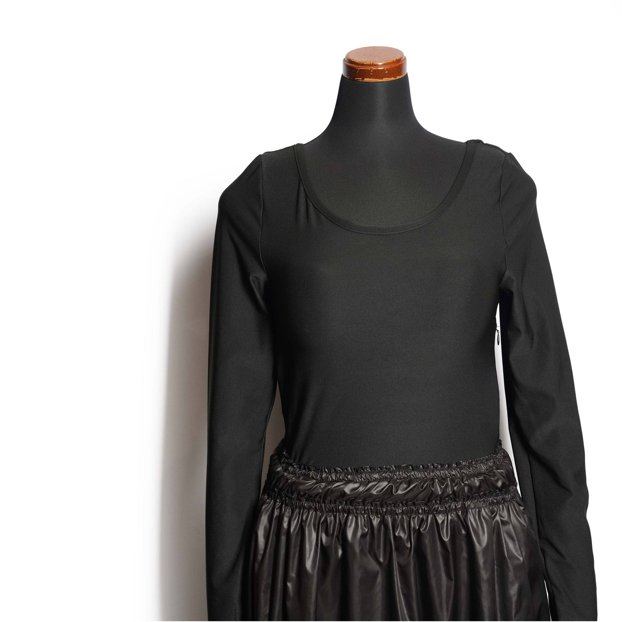 Balloon Hybrid Dress – Black | AMBERGLEAM