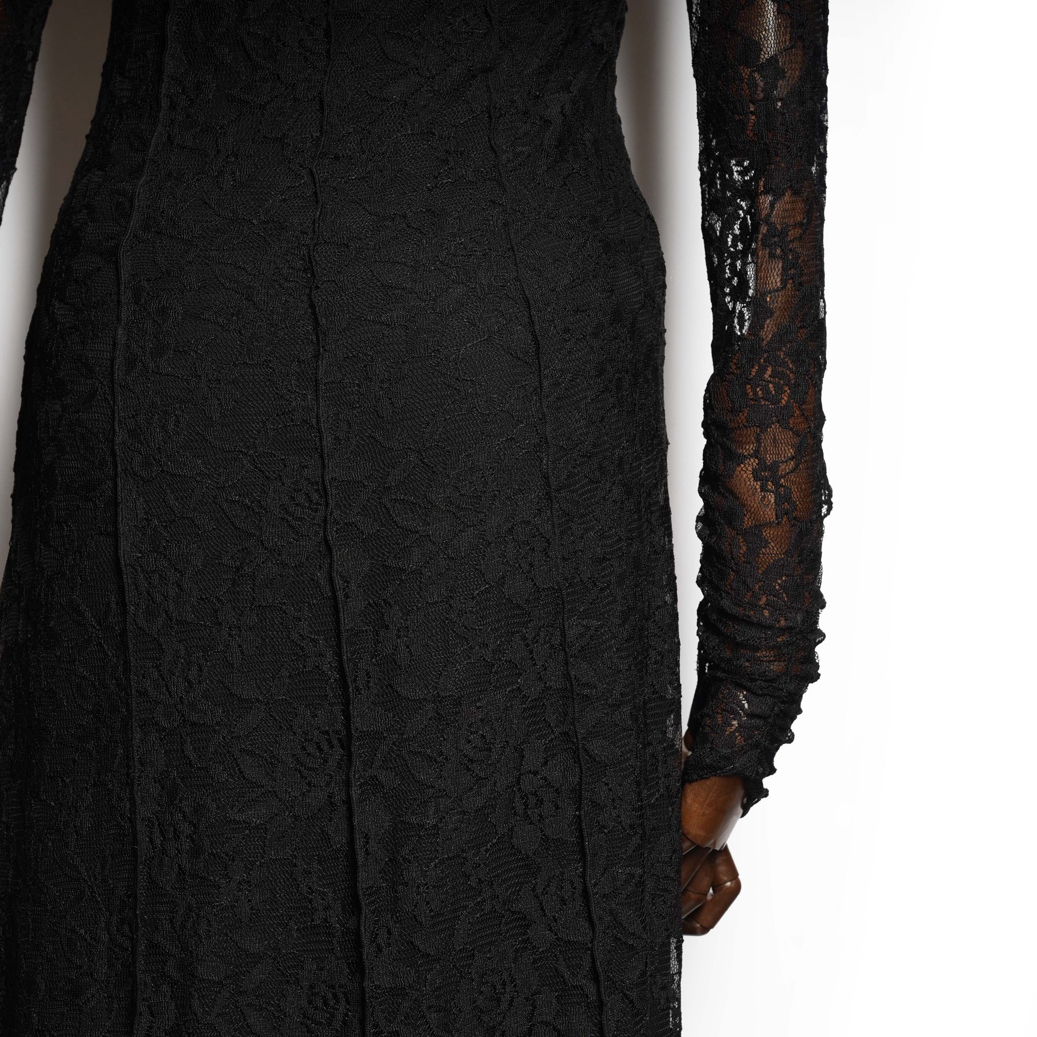 WEDNESDAY LACE LONGSLEEVE MAXI DRESS – Black | ONE TEASPOON