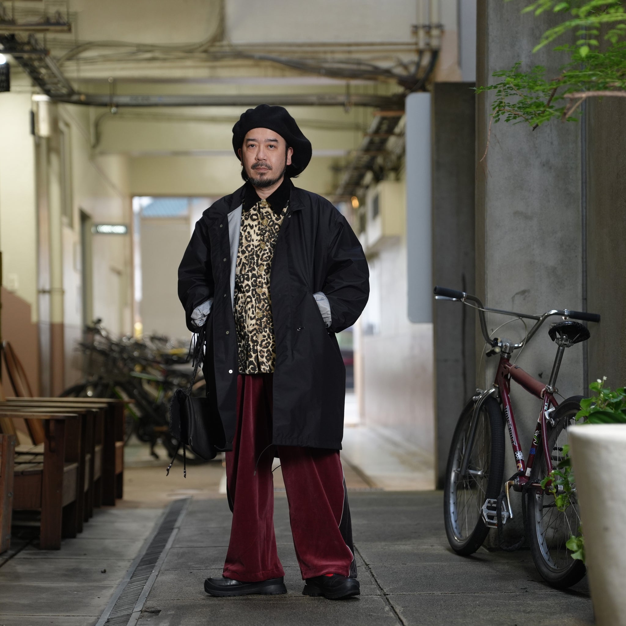 PH25FW-004 | P.H.M. Mods Coat – Black | POWDERHORN MOUNTAINEERING