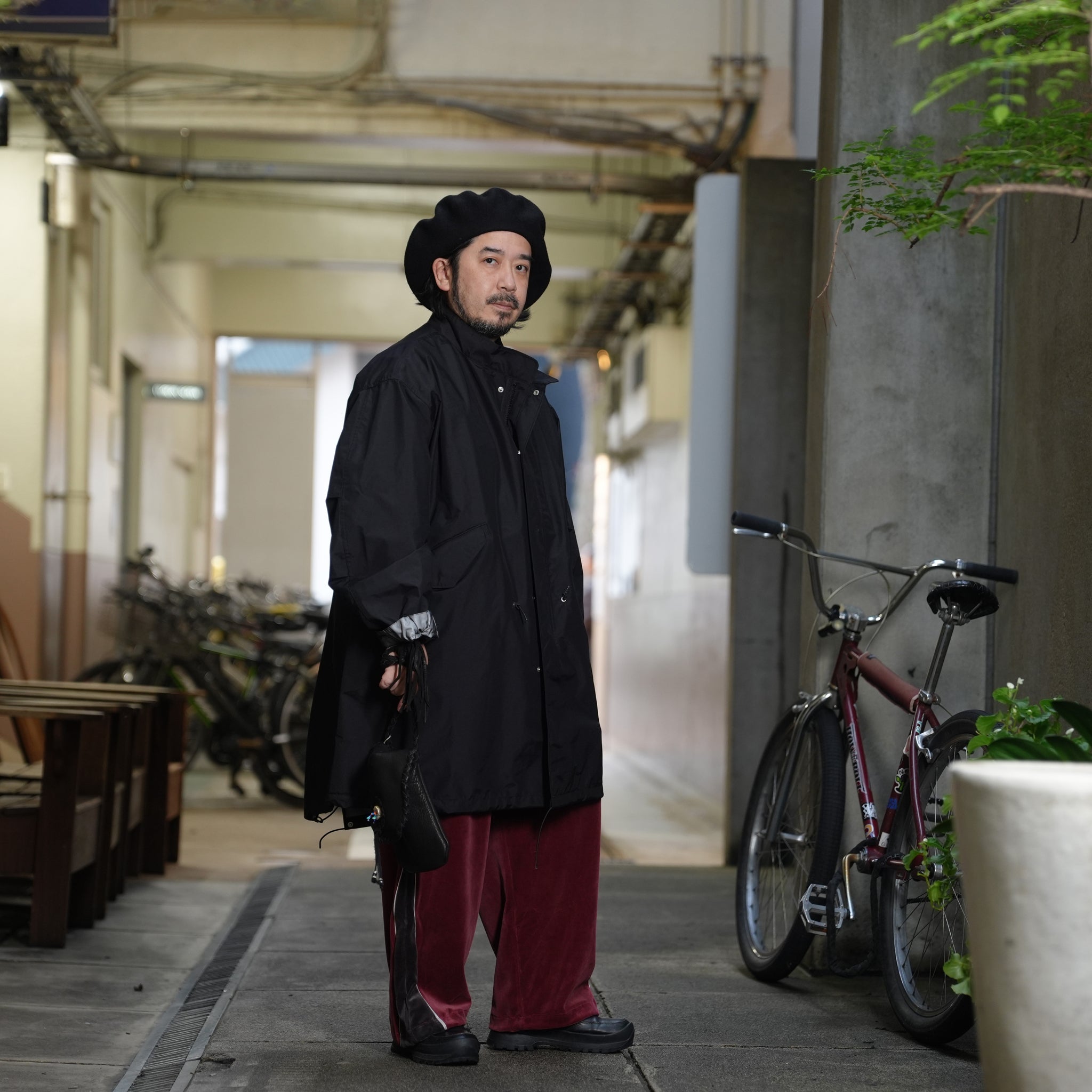 PH25FW-004 | P.H.M. Mods Coat – Black | POWDERHORN MOUNTAINEERING