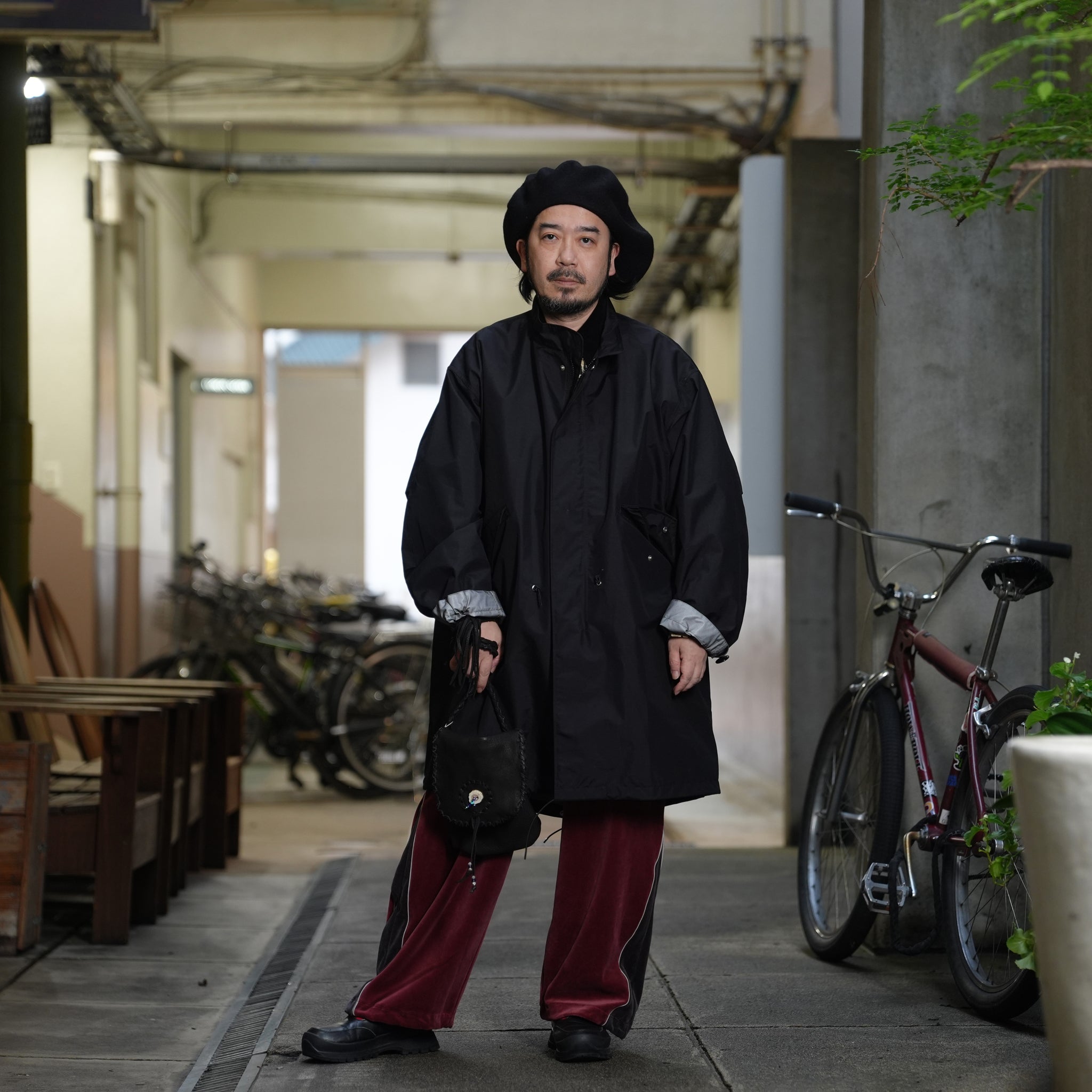 PH25FW-004 | P.H.M. Mods Coat – Black | POWDERHORN MOUNTAINEERING