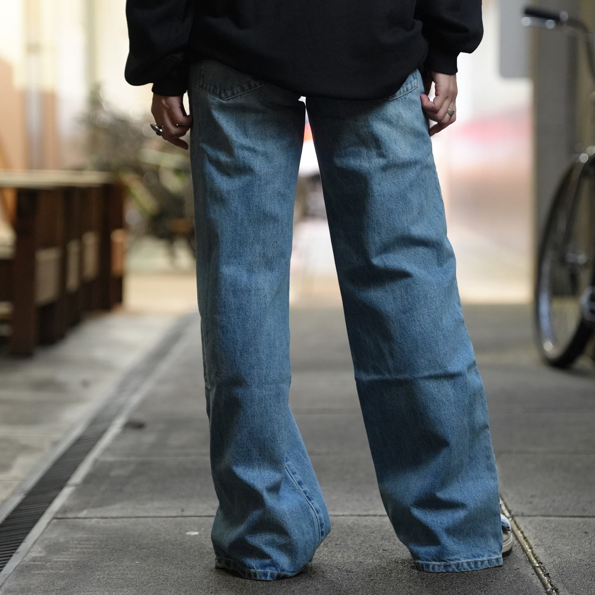 LOW RIDERS LOW WAIST WIDE LEG ZIPPED DENIM JEANS – Pretty Blue | ONE TEASPOON