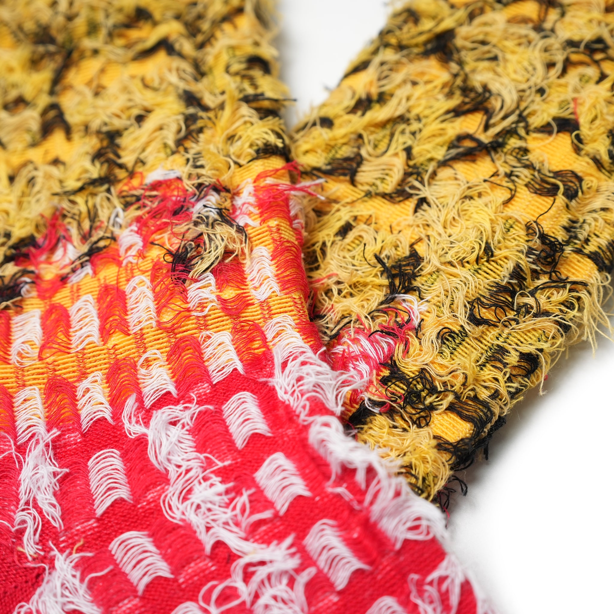 赤のヒョウ柄ソックス LEO MELT | BILLY BUDDUSKY × ADDICTION別注デザイン ネコポス対応の裏面