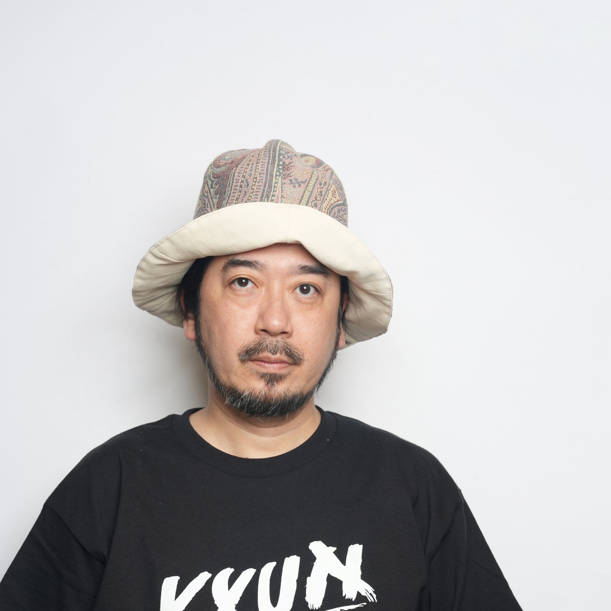 Hat – Betro Paisley Pink | MONITALY