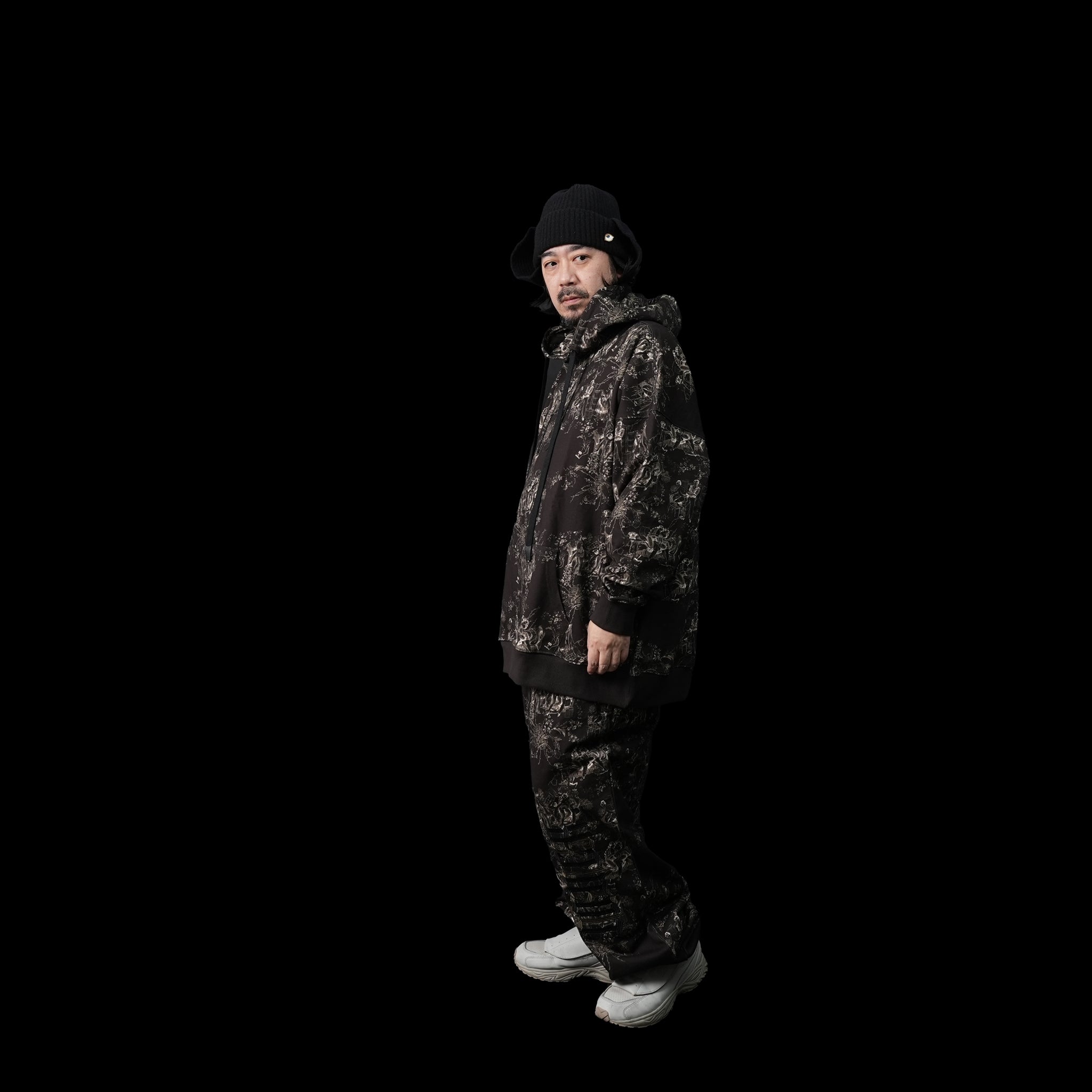 High-Poundage LOVER Vintage Ladies Figure Overlay Embroidered Hooded Top - Gum Roll Black | Color:Black | Size:S/M【(A)CRYPSIS®】【SEIVSON_セイヴソン】【archive】