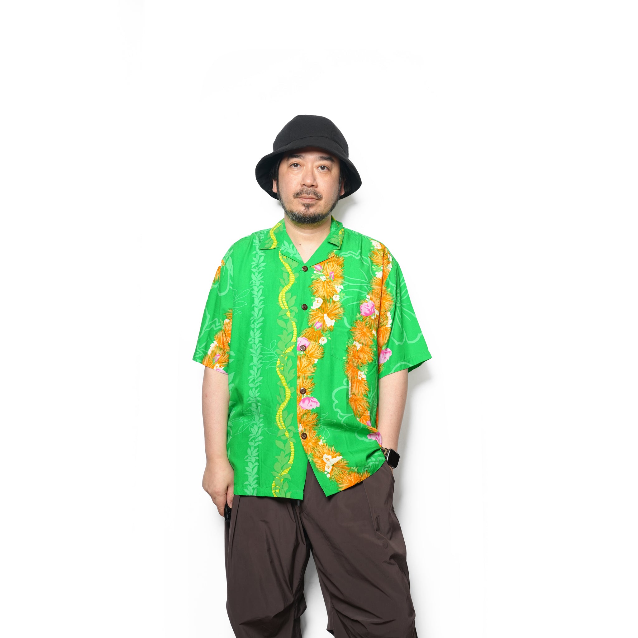 Men's Aloha Shirt-Ohia – Green/Navy | 542-HASMB【Hilo Hattie ヒロハッティ】【UNISEX ユニセックス】【アロハシャツ】【ネコポス選択可能】