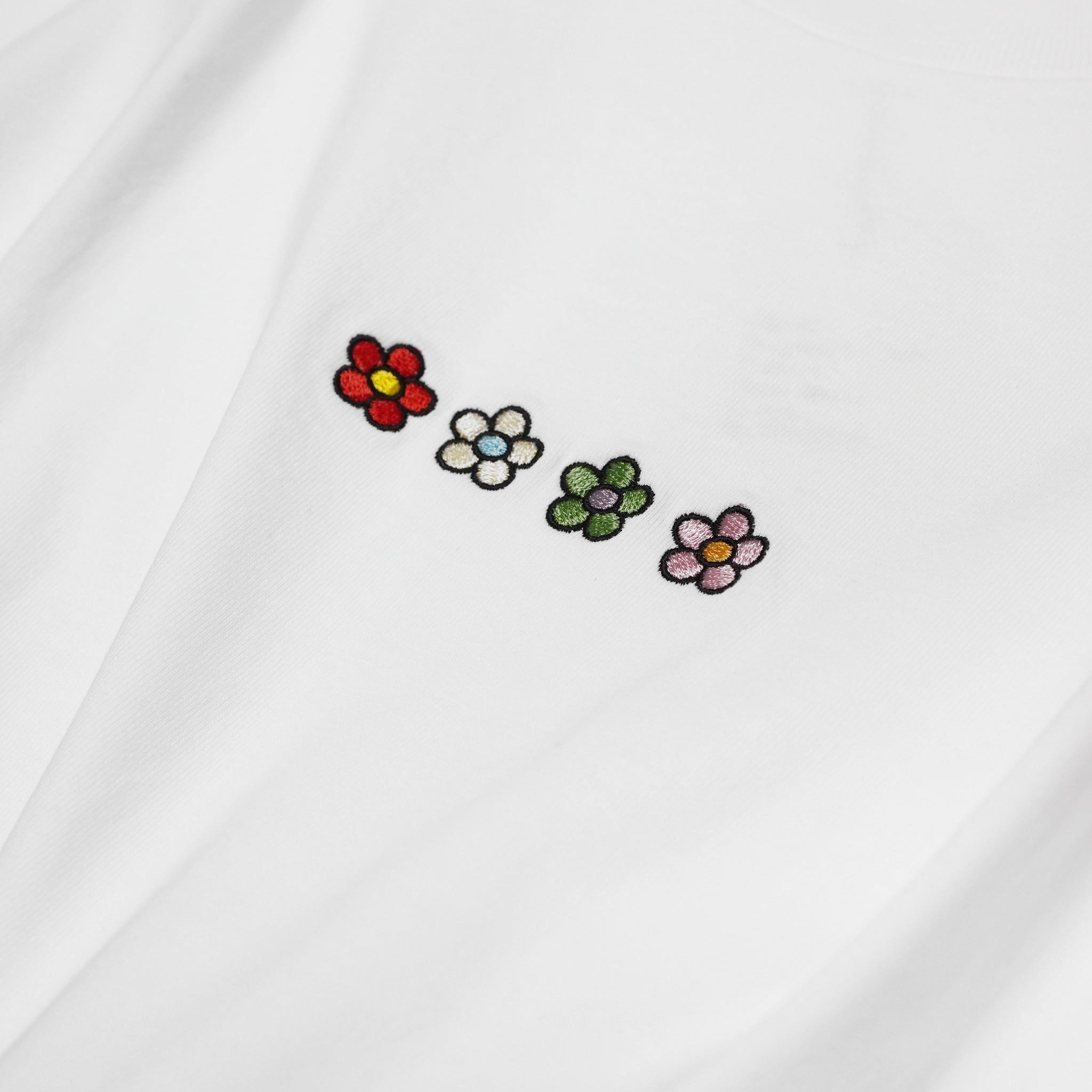 Alignment Flower T-Shirt – White | NICK GEAR