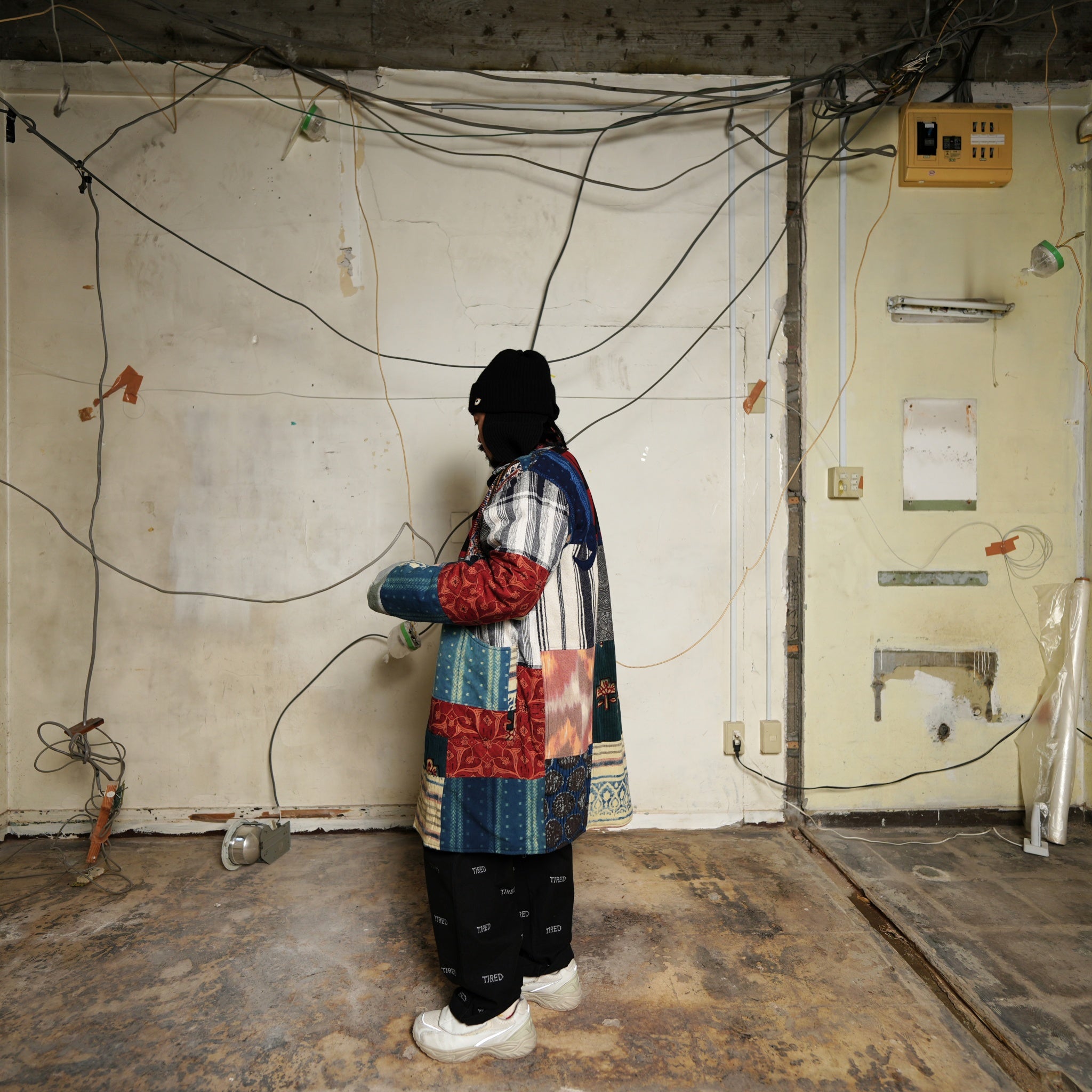 karudo2023aw10 | SANTOS_SANTOSDESCRIPTION: QUILTED LONG COAT WITHZIP & SNAP BUTTONS | Color:Patchwork 04【KARDO_カルド】