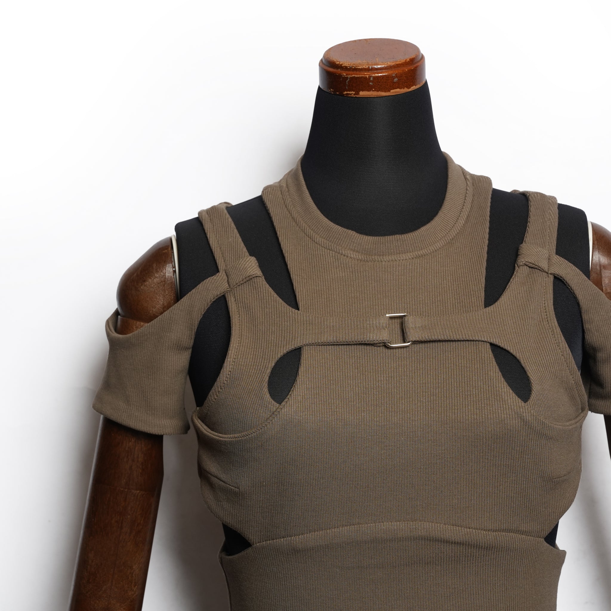 TAWNY TOP (ARMY GREEN) | Bunny Hill Concept
