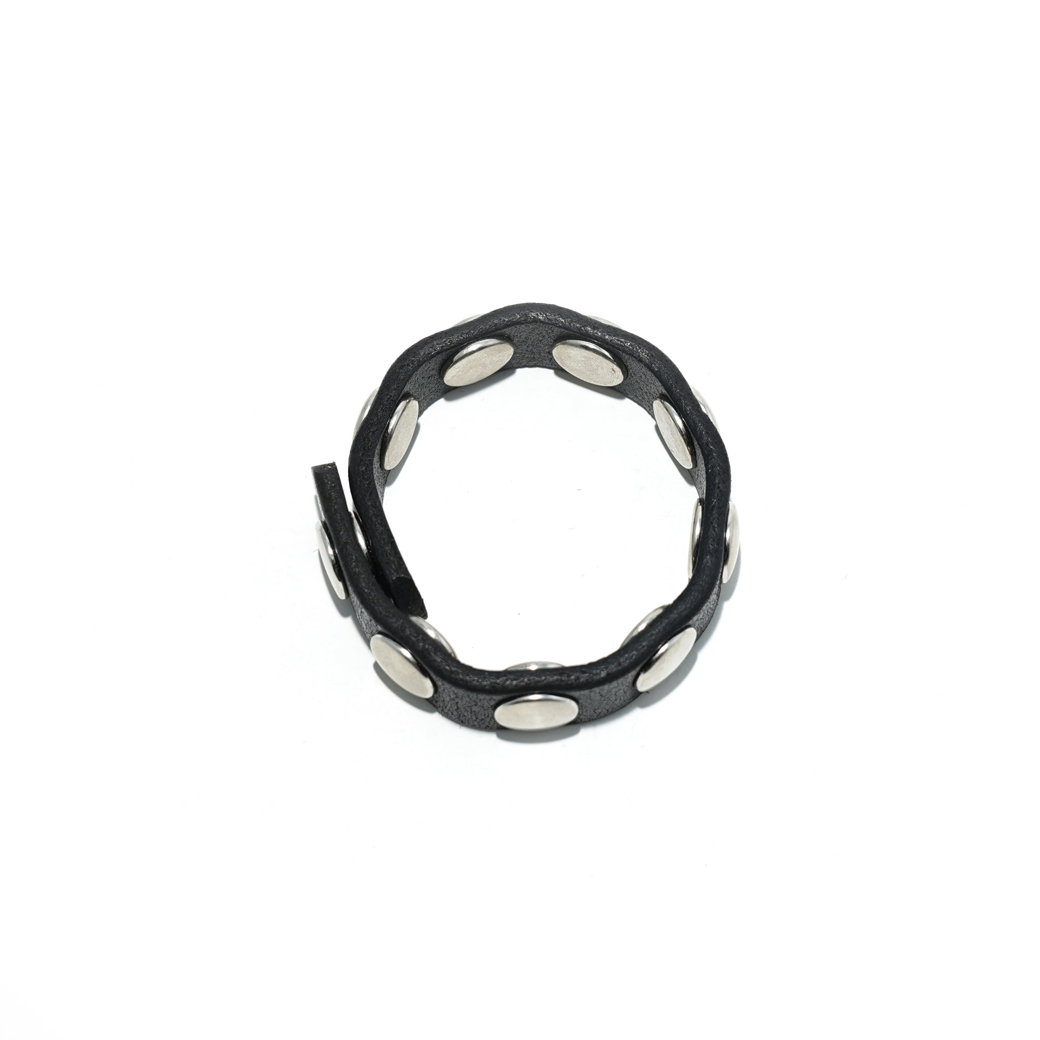 DN992001 | 特大カシメブレス | Color:Black |【SARANAM_サラナン】【ネコポス選択可能】