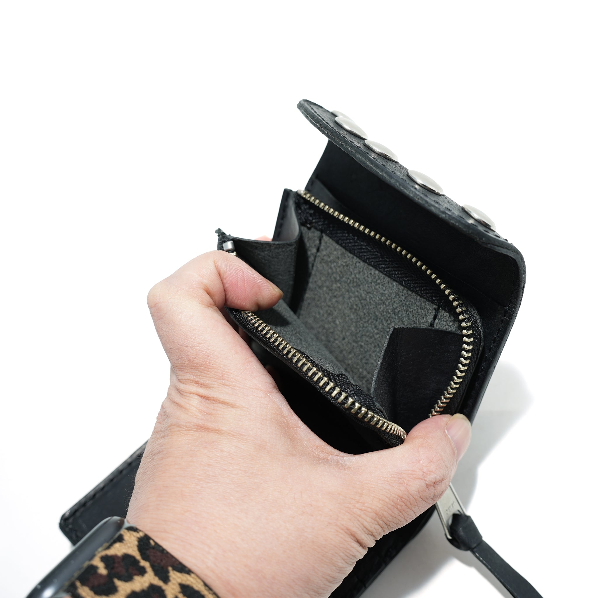 No:PN992003 | Name:特大カシメサイフ | Color:Black |【SARANAM_サラナン】