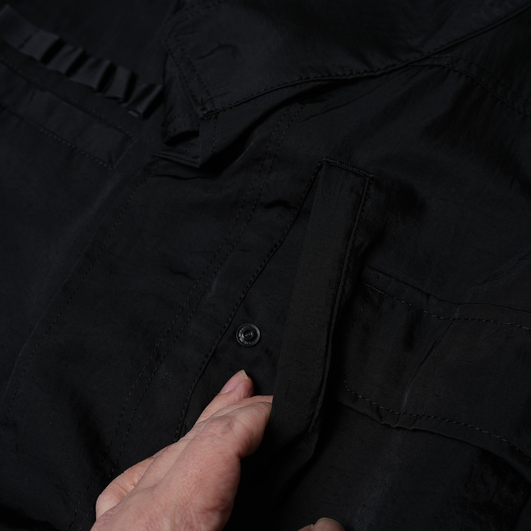 Traveling Nylon Coat – Black | VARDE77