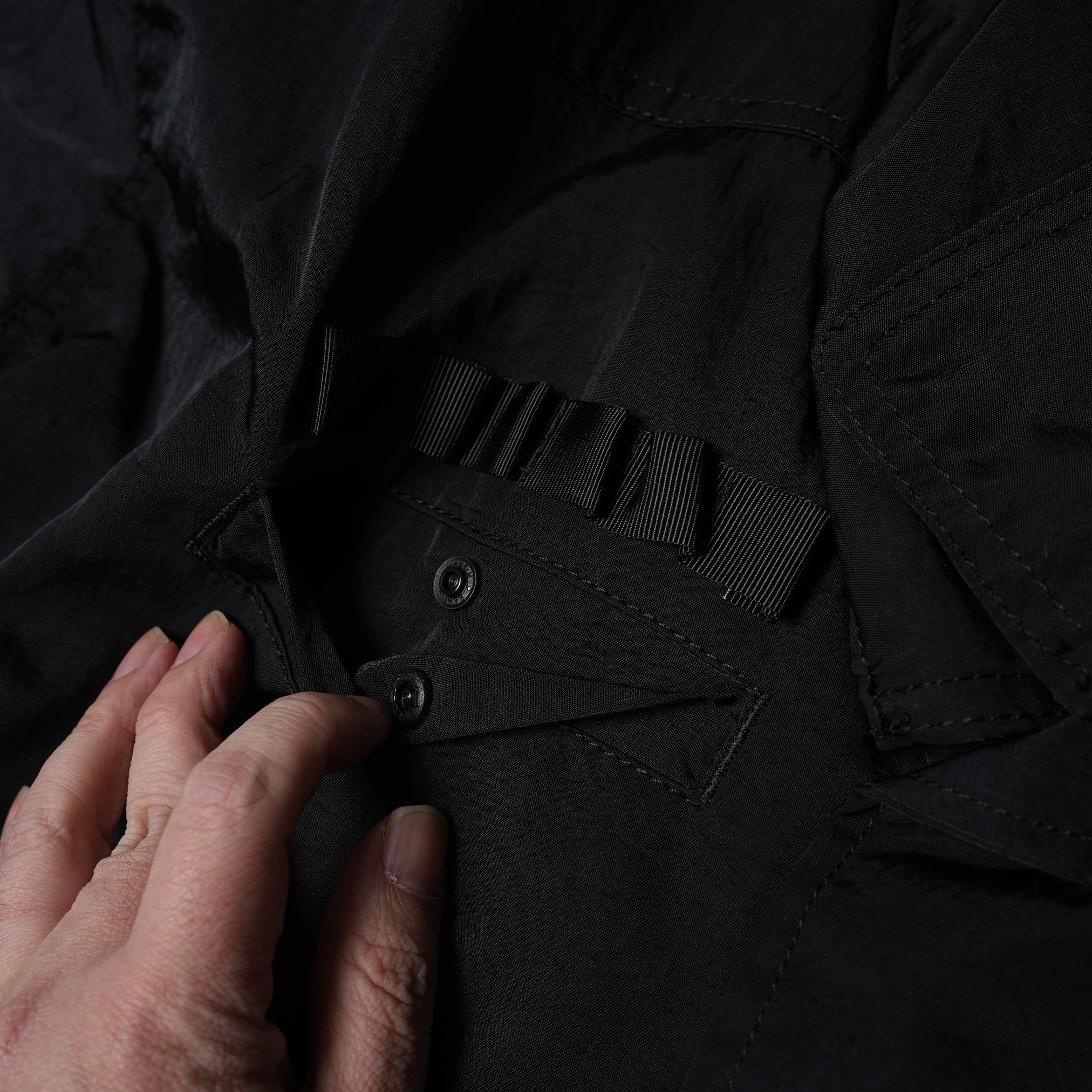 Traveling Nylon Coat – Black | VARDE77