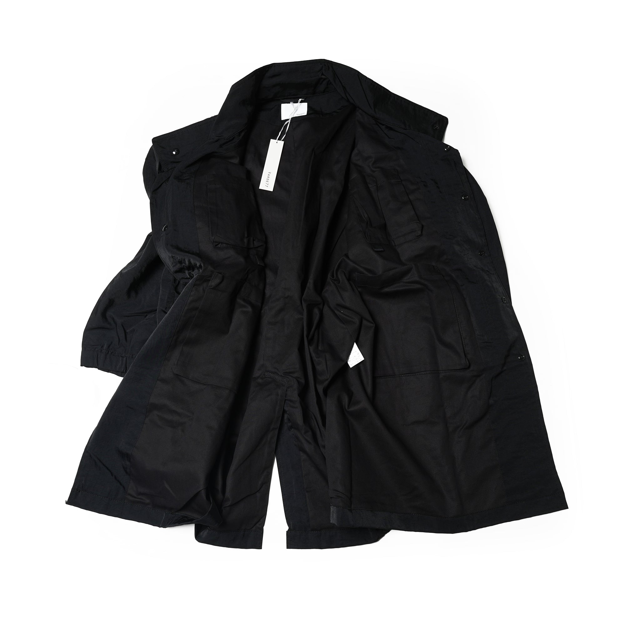 Traveling Nylon Coat – Black | VARDE77
