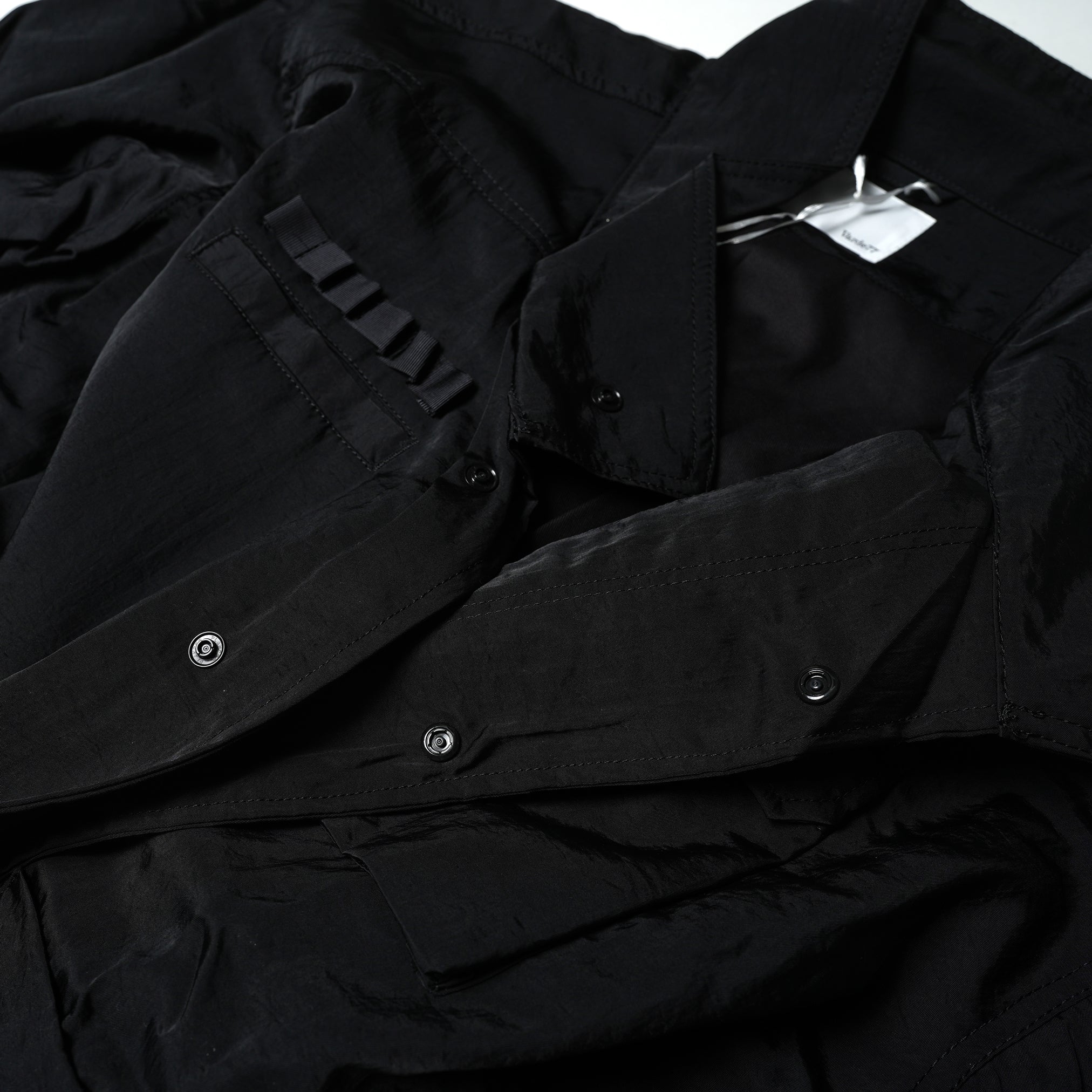 Traveling Nylon Coat – Black | VARDE77