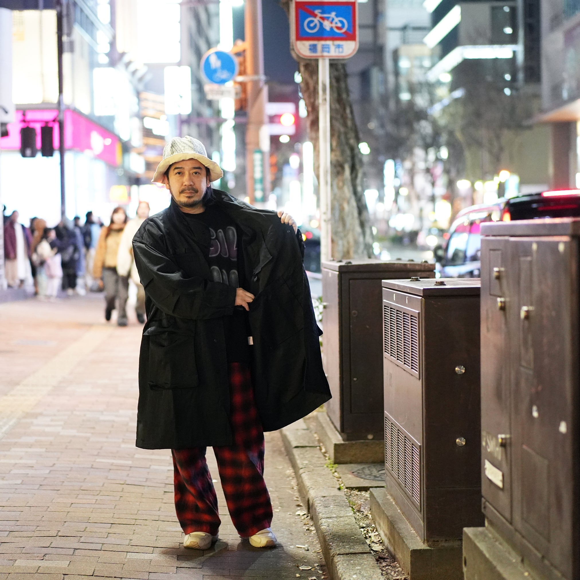 Traveling Nylon Coat – Black | VARDE77