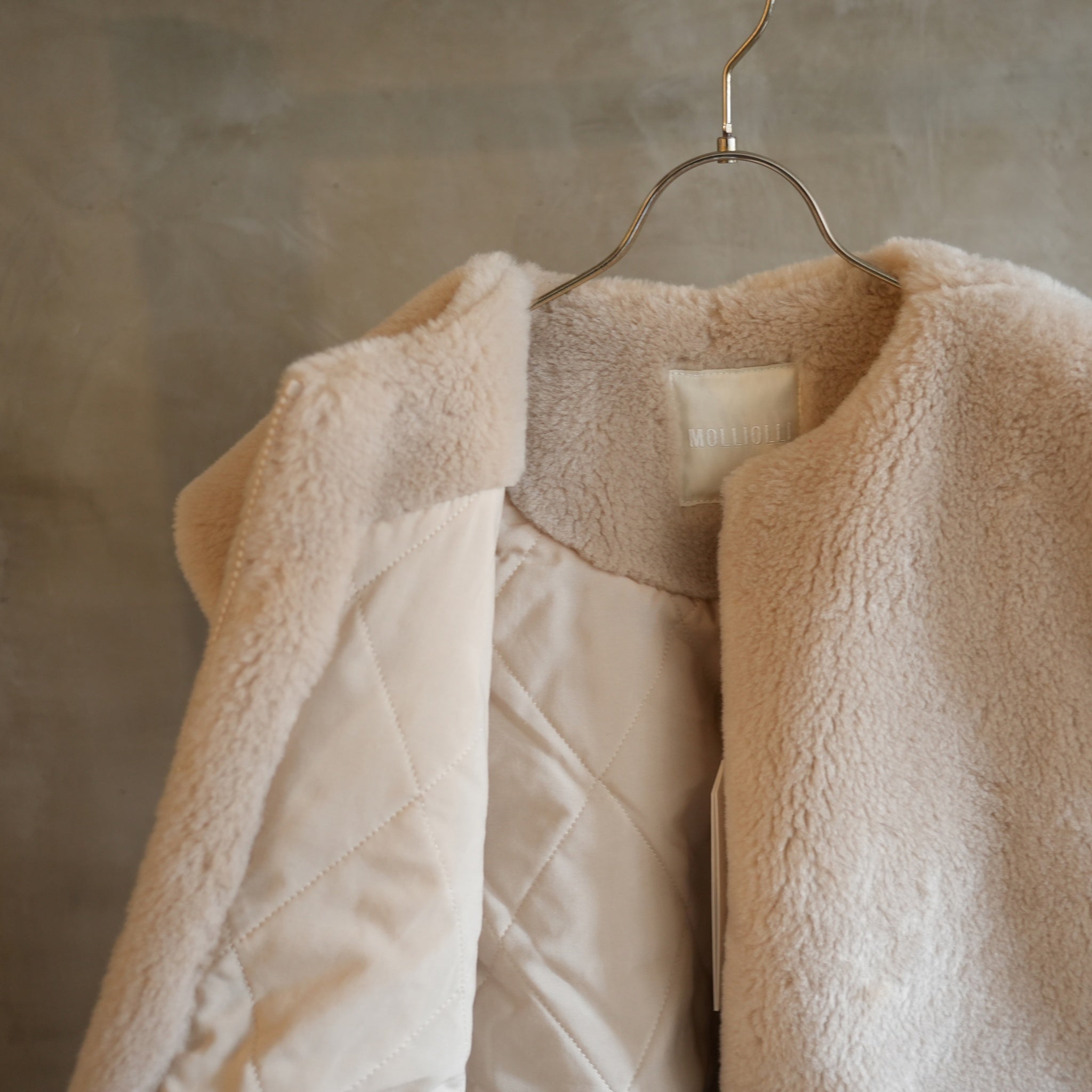MW5WVS01X_IVORY | OLI | Color:Ivory【MOLLIOLLI_モリオリ】【入荷予定アイテム・入荷連絡可能】