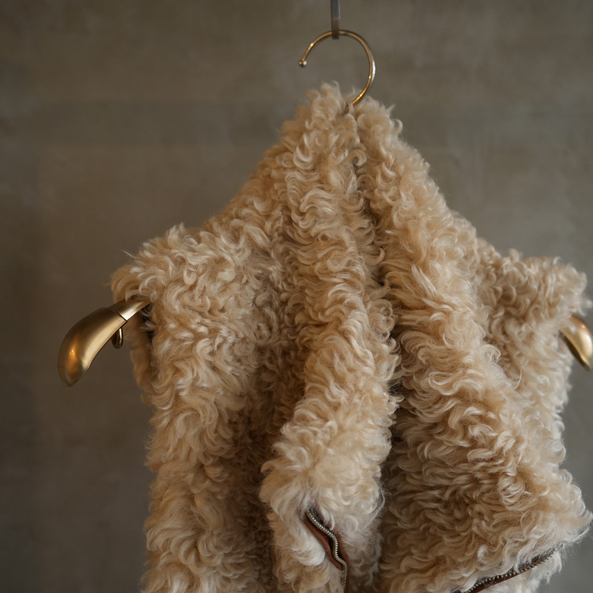 MW5WMF01X_BEIGE | FLO | Color:Beige【MOLLIOLLI_モリオリ】