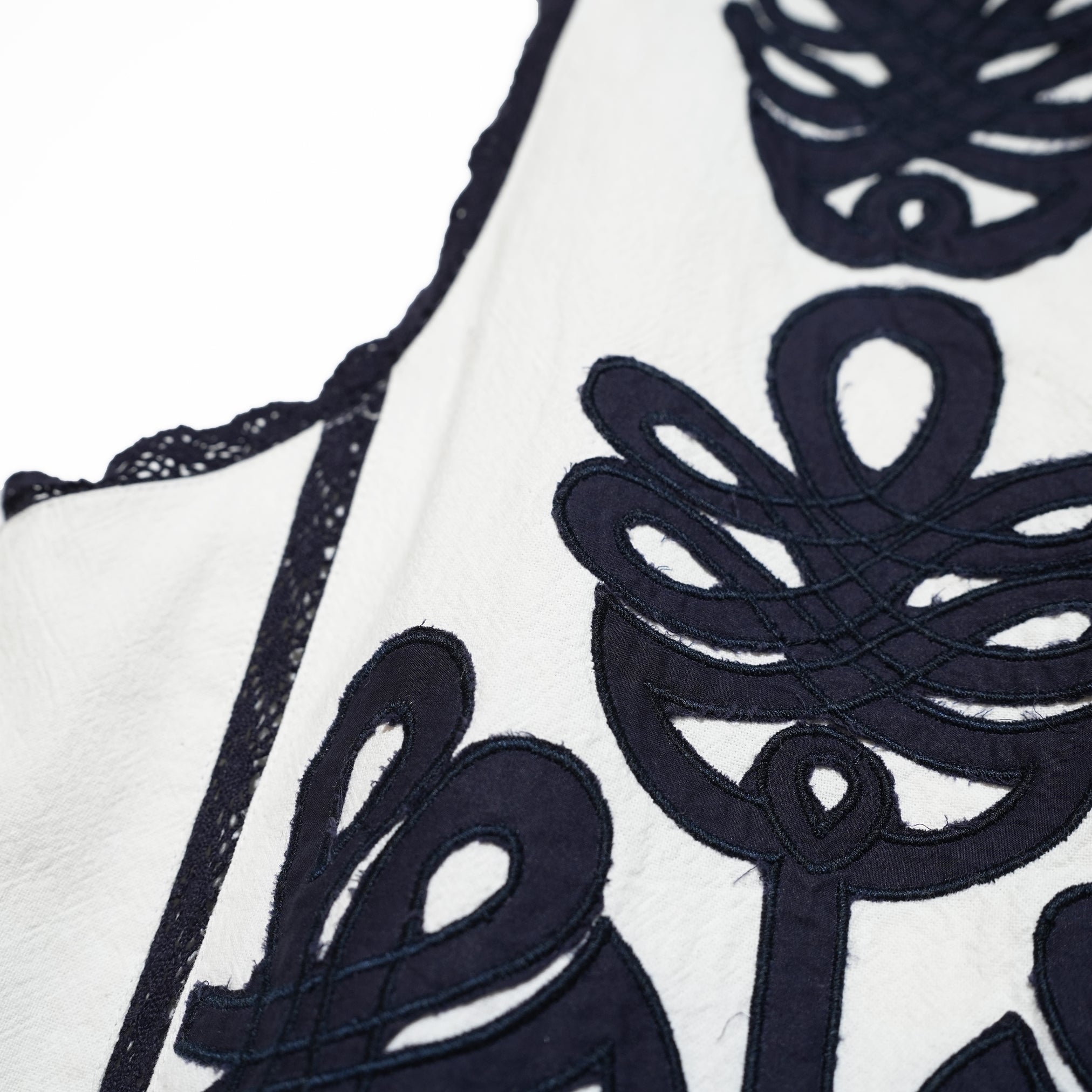 KAZAKHSTAN PATCHWORK EMB VEST – White | SARAMALLIKA
